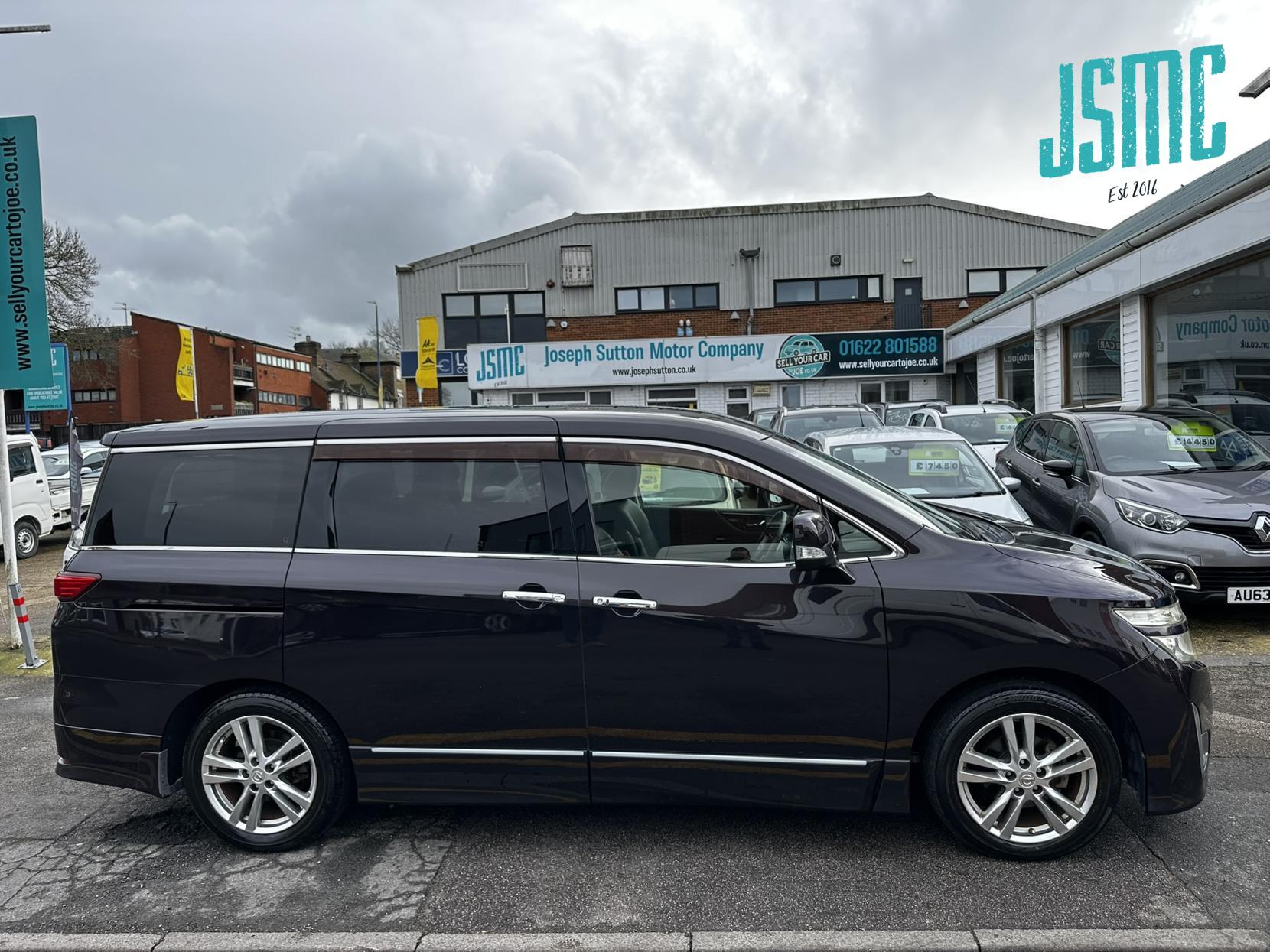 Nissan Elgrand 2.5 HIGHWAY STAR