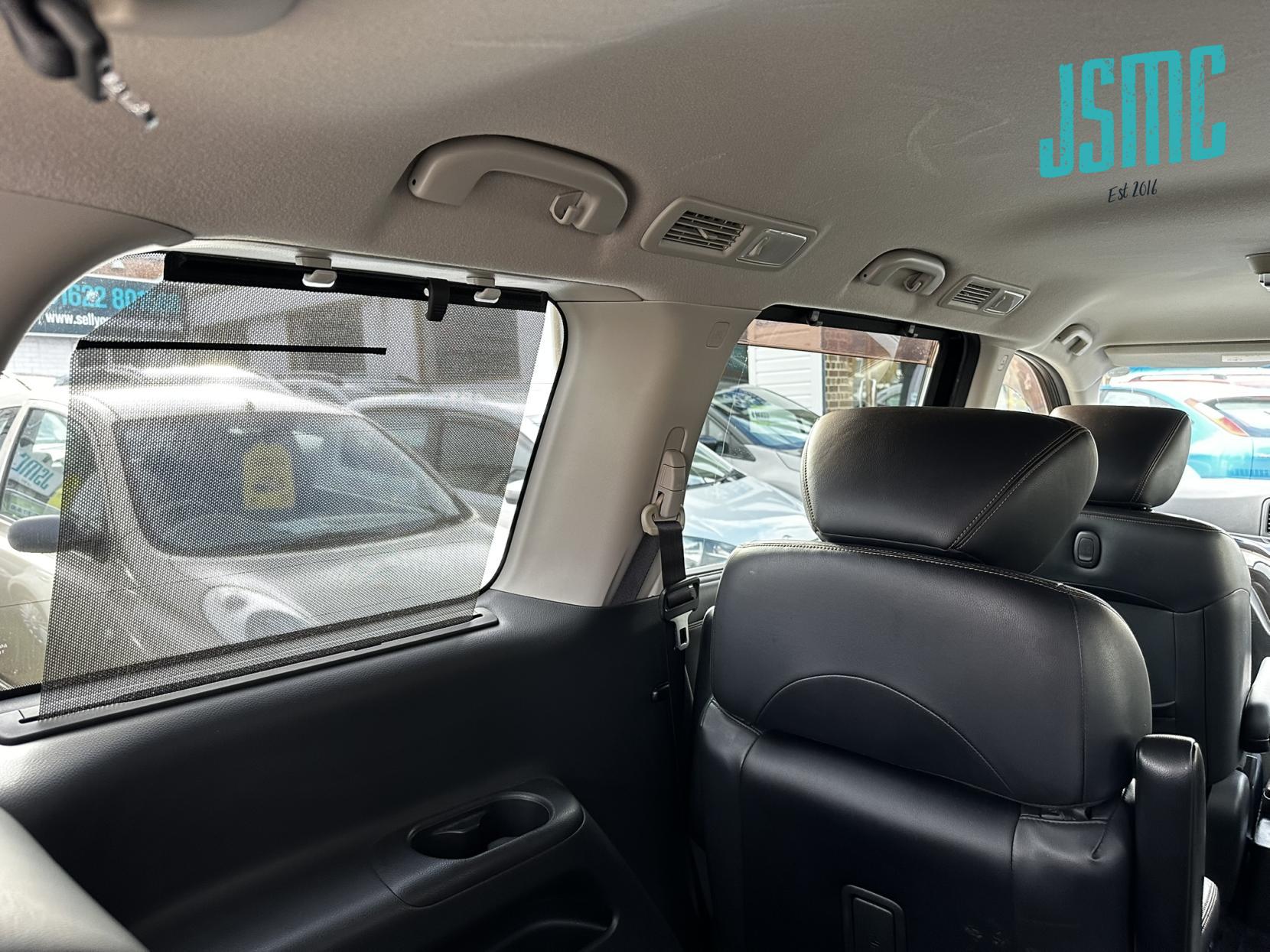 Nissan Elgrand 2.5 HIGHWAY STAR