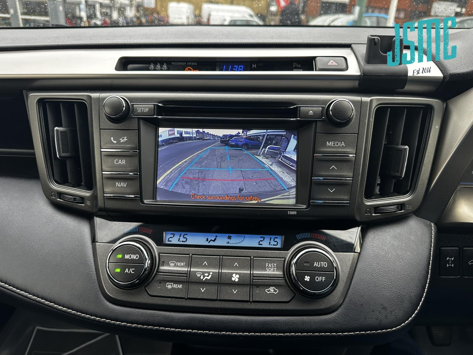 Toyota RAV4 2.2 D-4D Invincible SUV 5dr Diesel Manual 4WD Euro 5 (150 ps)