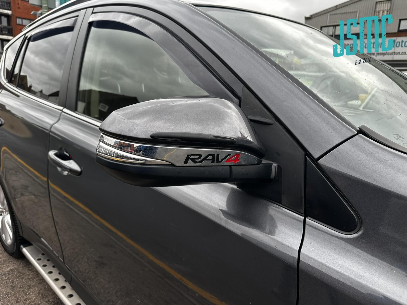 Toyota RAV4 2.2 D-4D Invincible SUV 5dr Diesel Manual 4WD Euro 5 (150 ps)