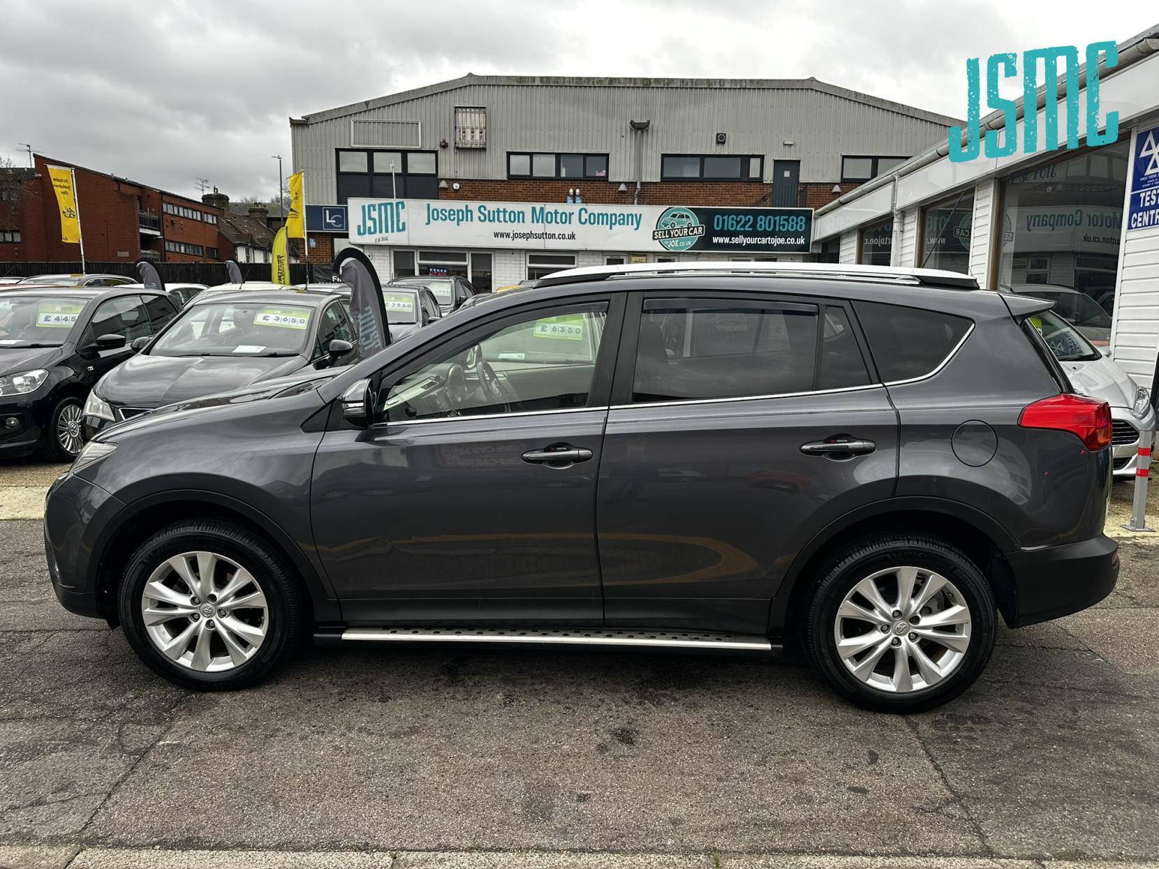 Toyota RAV4 2.2 D-4D Invincible SUV 5dr Diesel Manual 4WD Euro 5 (150 ps)