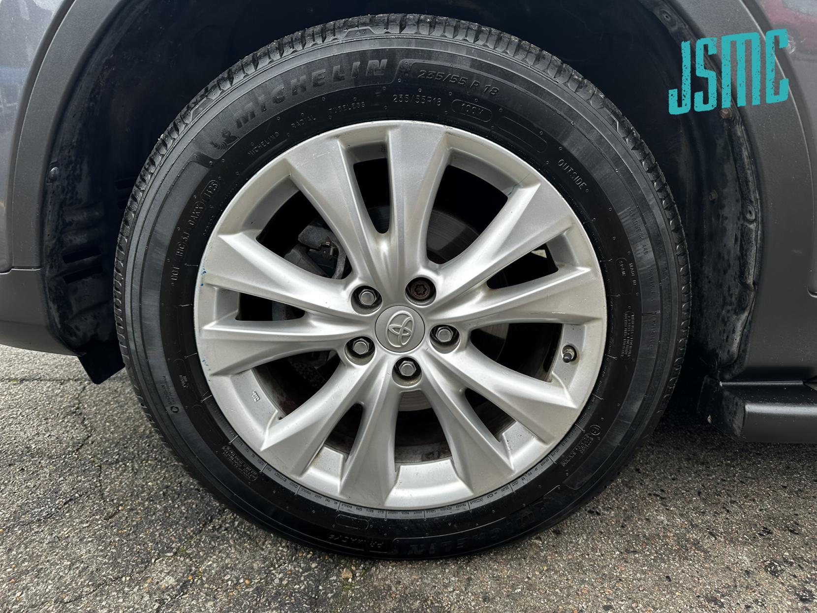 Toyota RAV4 2.2 D-4D Invincible SUV 5dr Diesel Manual 4WD Euro 5 (150 ps)