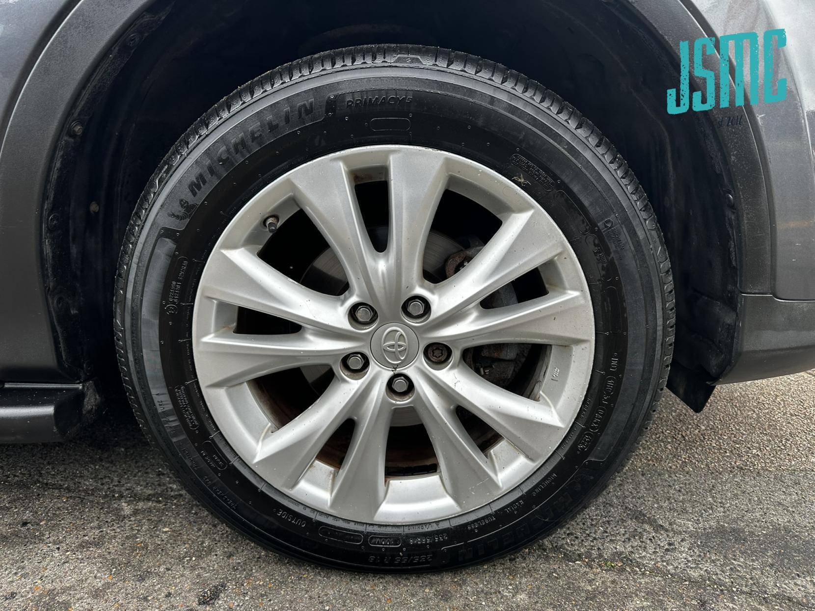 Toyota RAV4 2.2 D-4D Invincible SUV 5dr Diesel Manual 4WD Euro 5 (150 ps)