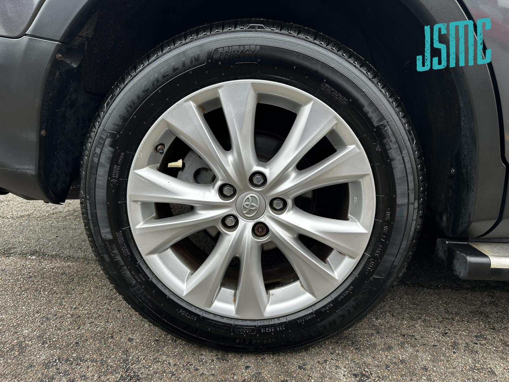 Toyota RAV4 2.2 D-4D Invincible SUV 5dr Diesel Manual 4WD Euro 5 (150 ps)