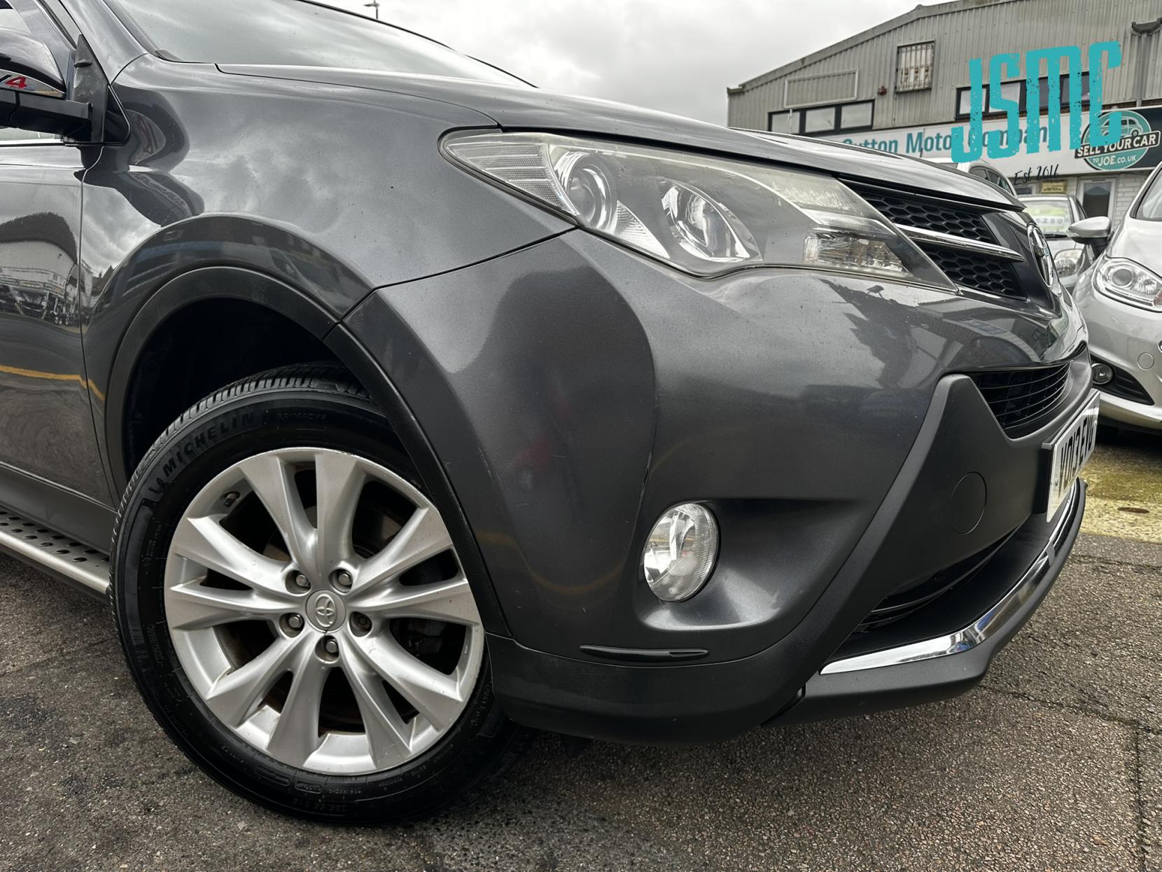 Toyota RAV4 2.2 D-4D Invincible SUV 5dr Diesel Manual 4WD Euro 5 (150 ps)