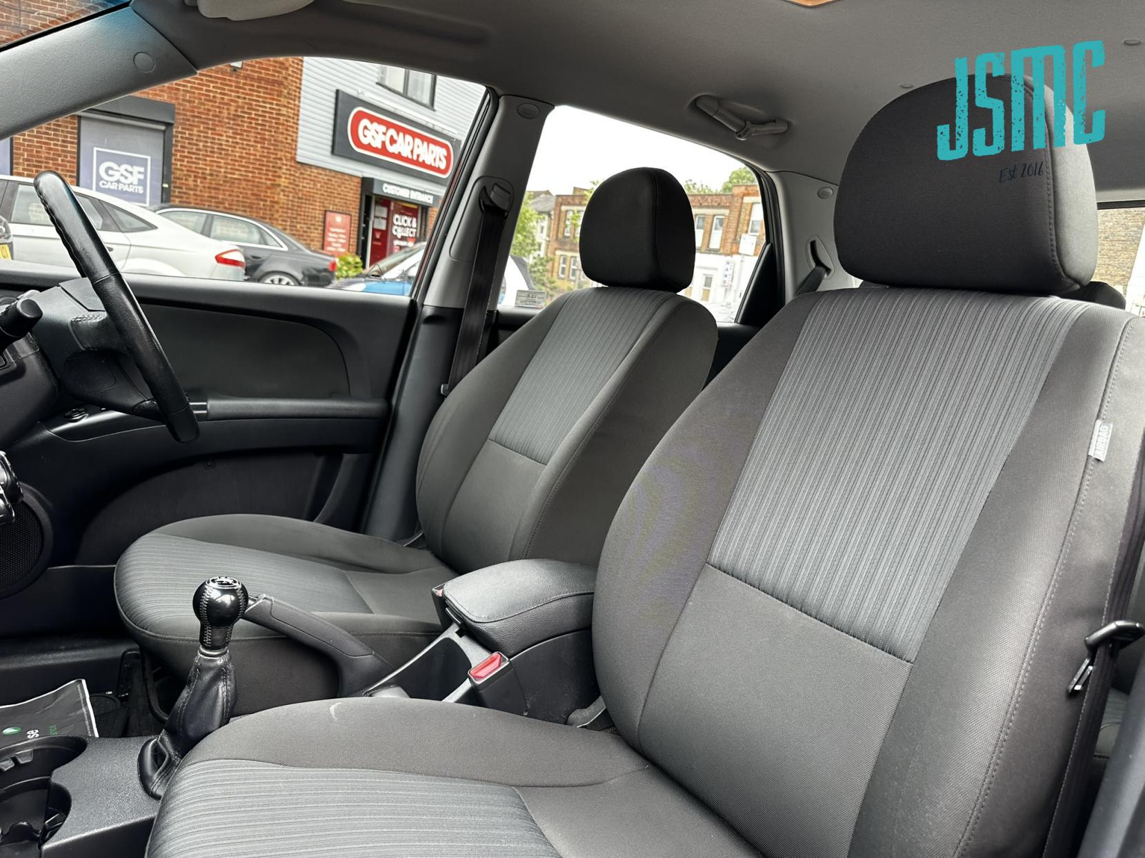 Kia Sportage 2.0 XE SUV 5dr Petrol Manual 2WD (190 g/km, 140 bhp)
