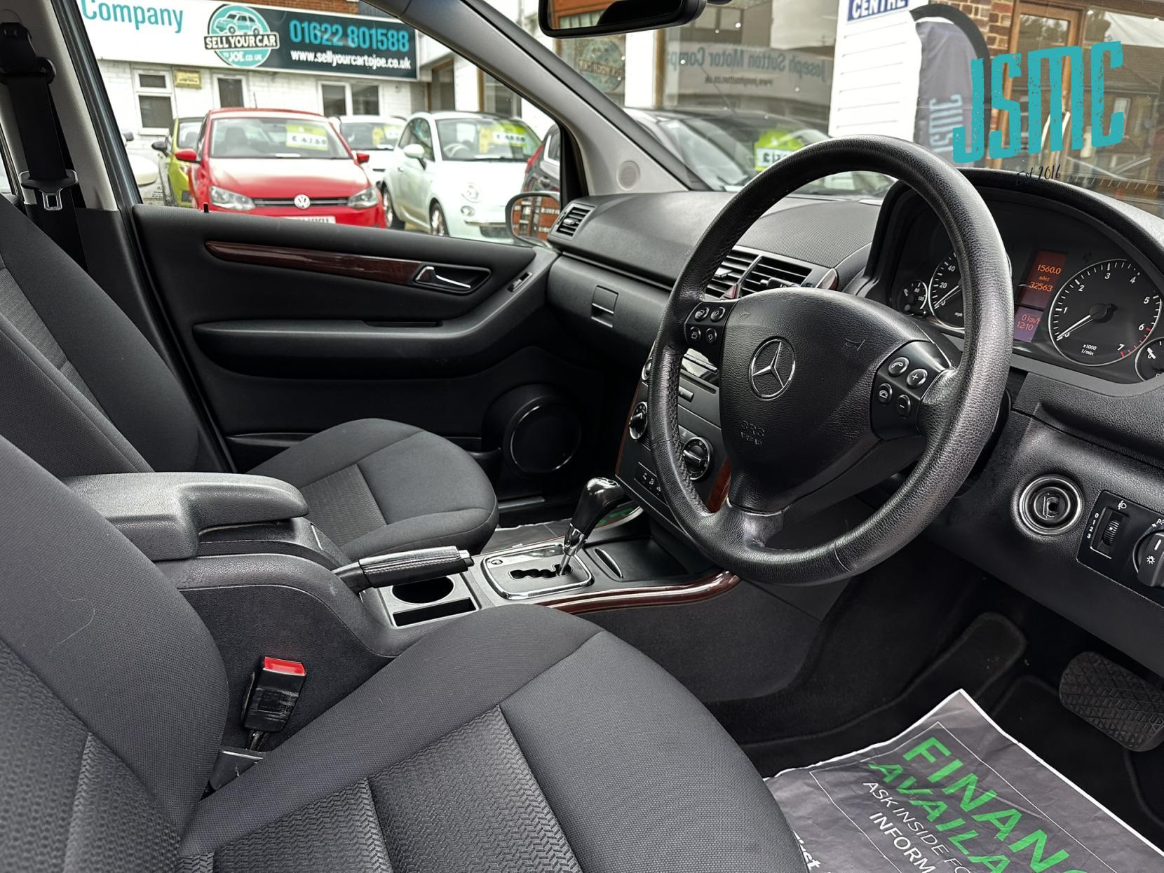 Mercedes-Benz A Class 1.7 A170 Elegance SE Hatchback 5dr Petrol CVT (157 g/km, 116 bhp)