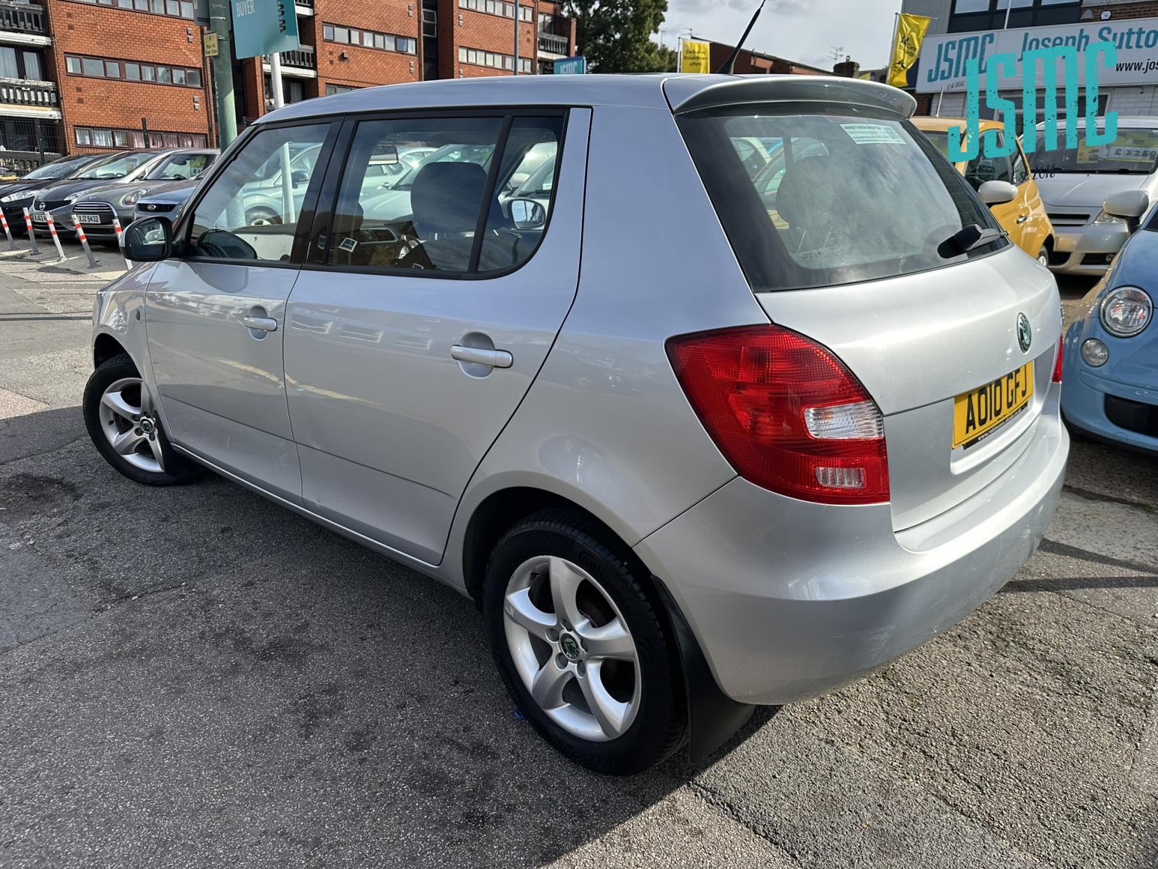 Skoda Fabia 1.2 HTP 12V 2 Hatchback 5dr Petrol Manual (140 g/km, 70 bhp)