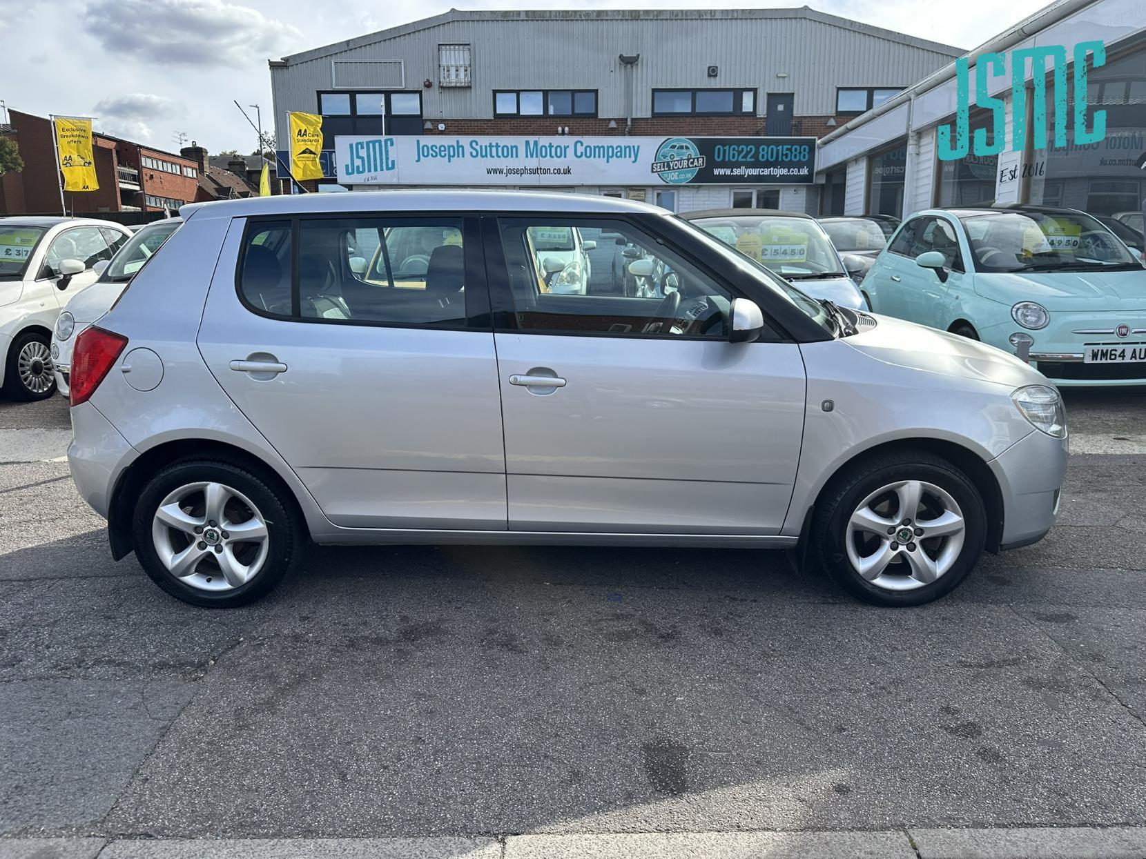 Skoda Fabia 1.2 HTP 12V 2 Hatchback 5dr Petrol Manual (140 g/km, 70 bhp)