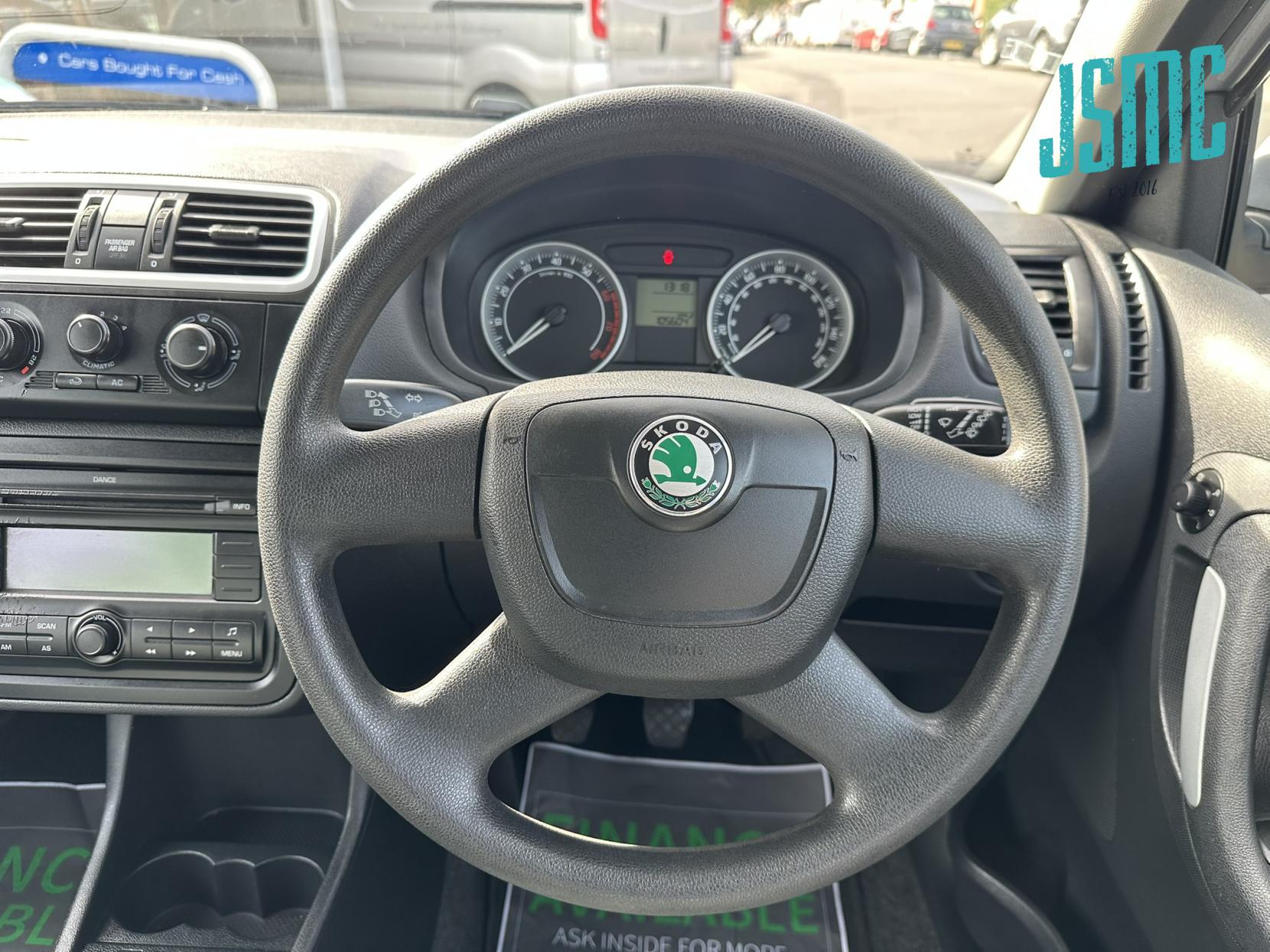 Skoda Fabia 1.2 HTP 12V 2 Hatchback 5dr Petrol Manual (140 g/km, 70 bhp)