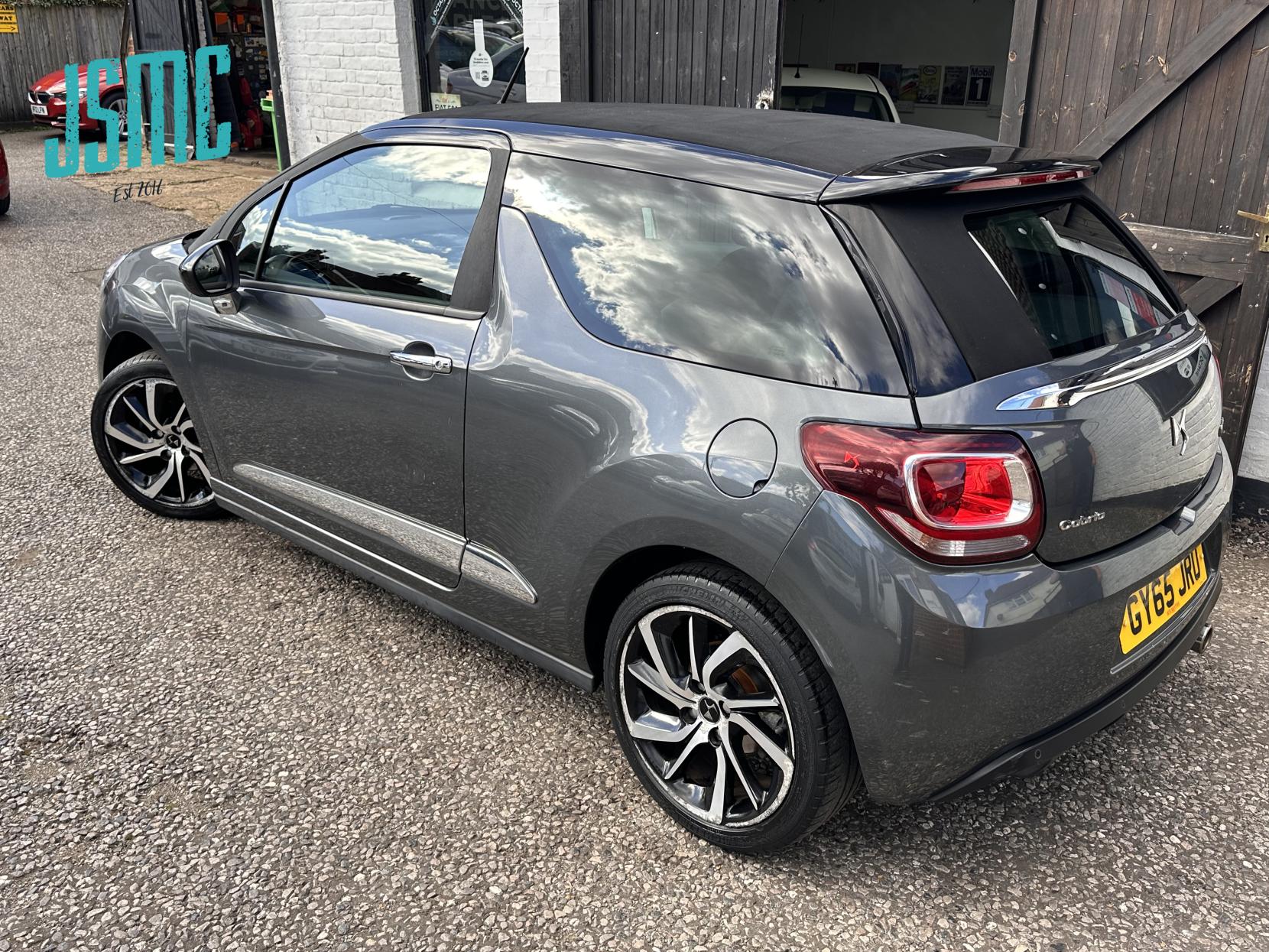 DS AUTOMOBILES DS 3 CABRIO 1.2 PureTech DStyle Nav Cabriolet 2dr Petrol EAT6 Euro 6 (s/s) (110 ps)