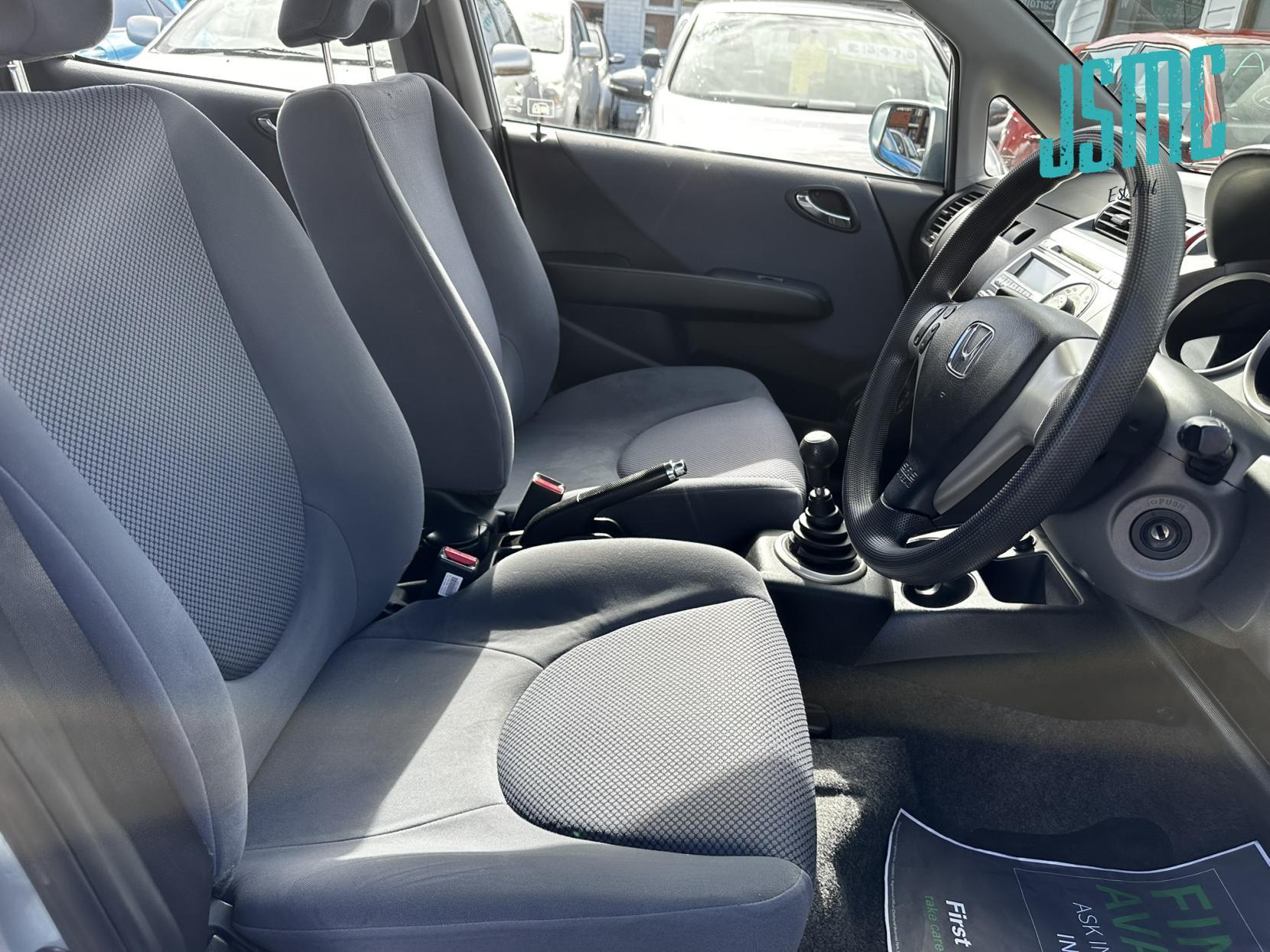 Honda Jazz 1.4 i-DSI SE Hatchback 5dr Petrol Manual (137 g/km, 82 bhp)