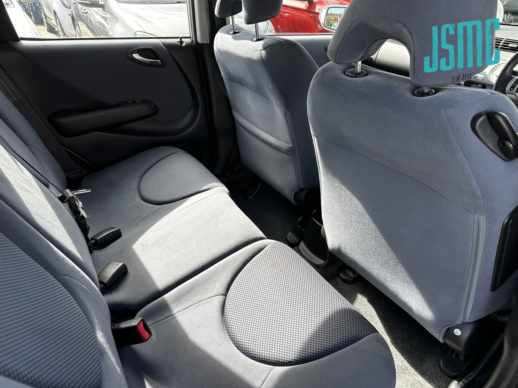 Honda Jazz 1.4 i-DSI SE Hatchback 5dr Petrol Manual (137 g/km, 82 bhp)
