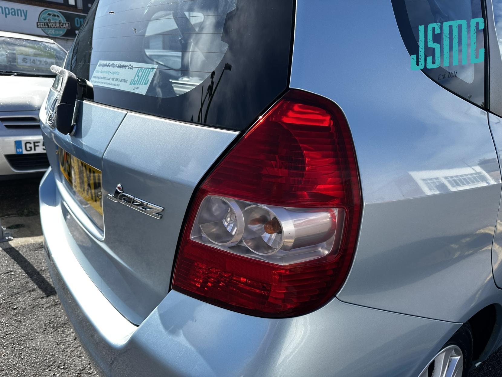 Honda Jazz 1.4 i-DSI SE Hatchback 5dr Petrol Manual (137 g/km, 82 bhp)