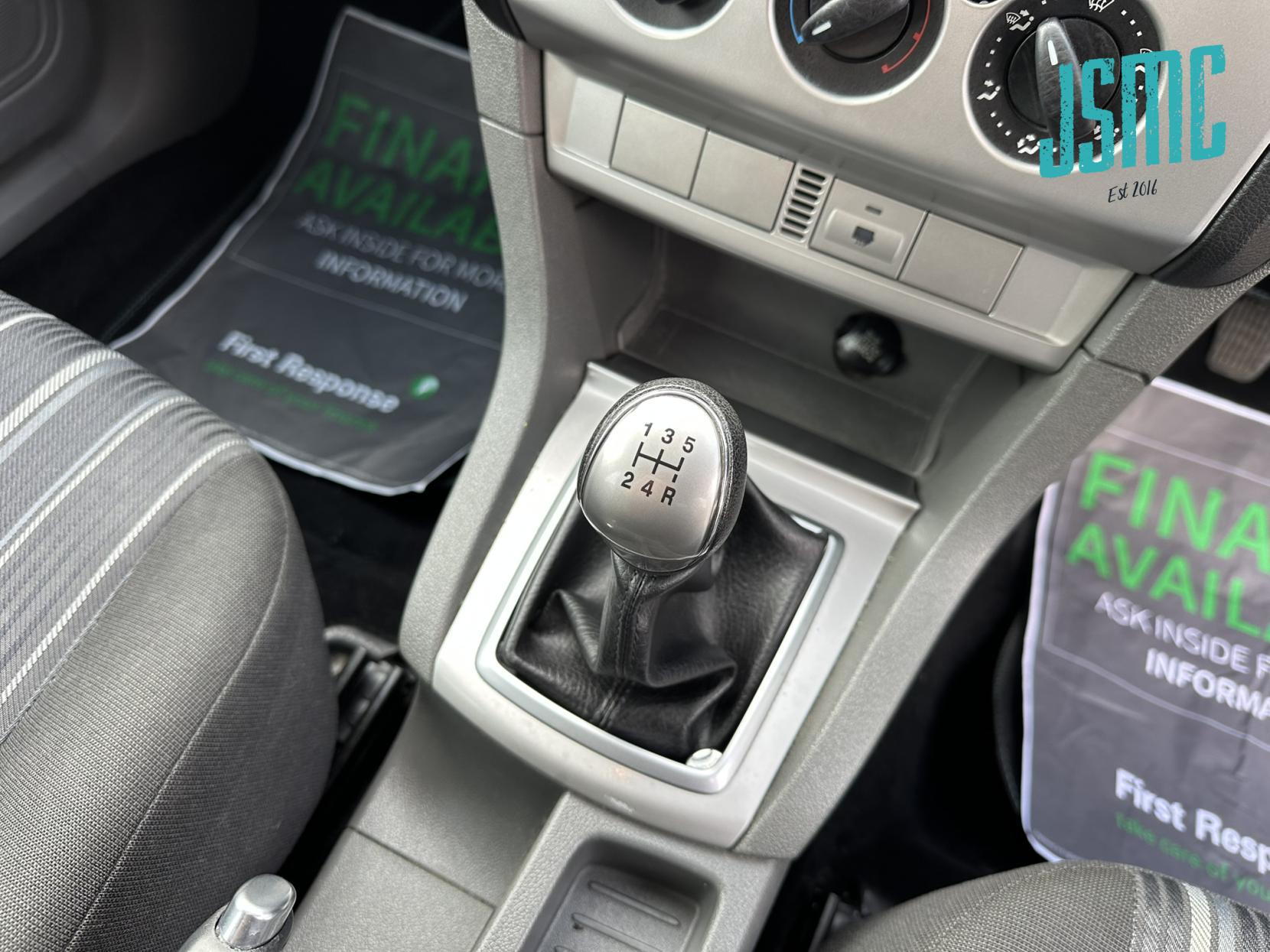 Ford Focus 1.8 Style Hatchback 5dr Petrol Manual (167 g/km, 123 bhp)