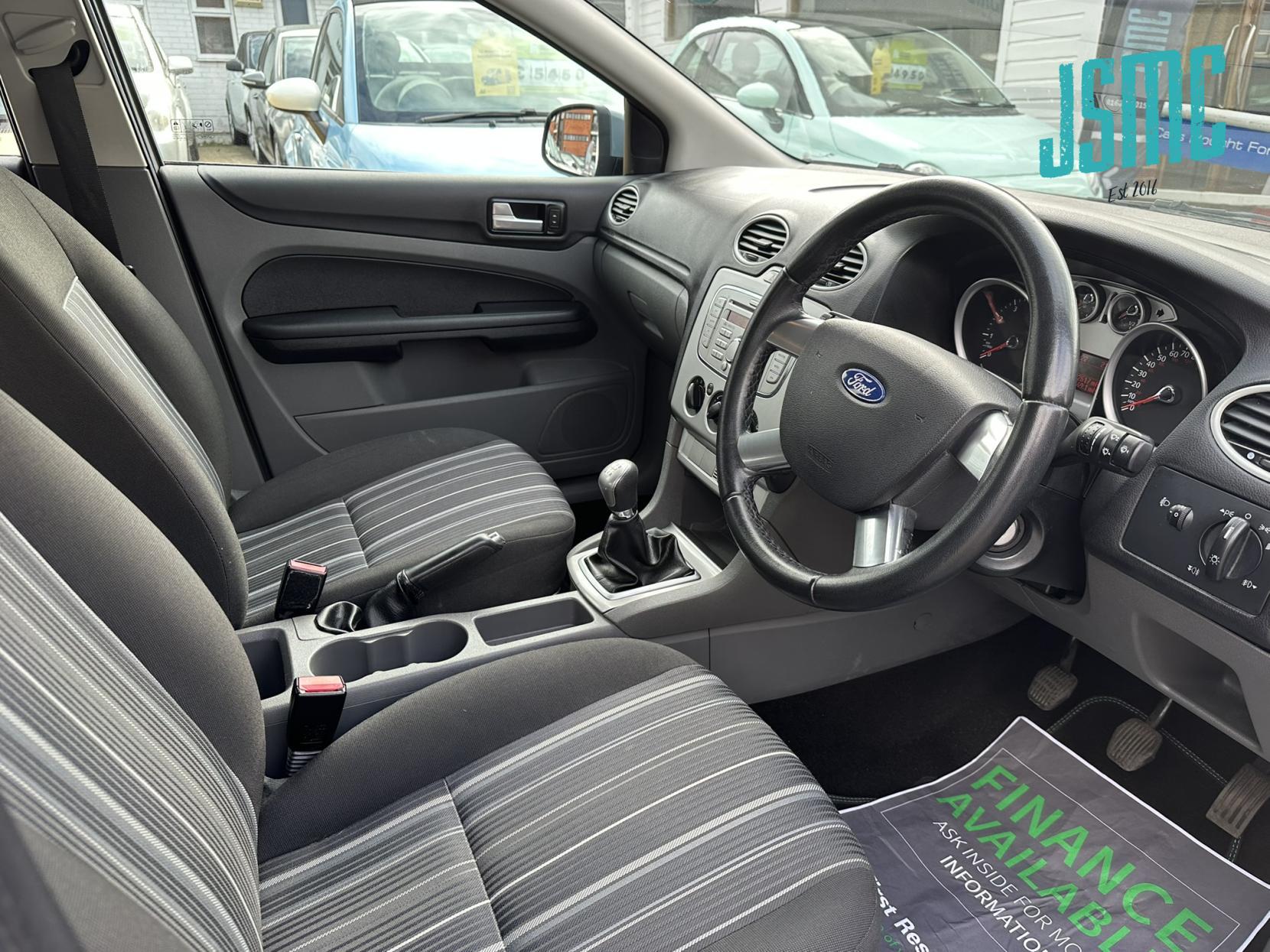 Ford Focus 1.8 Style Hatchback 5dr Petrol Manual (167 g/km, 123 bhp)
