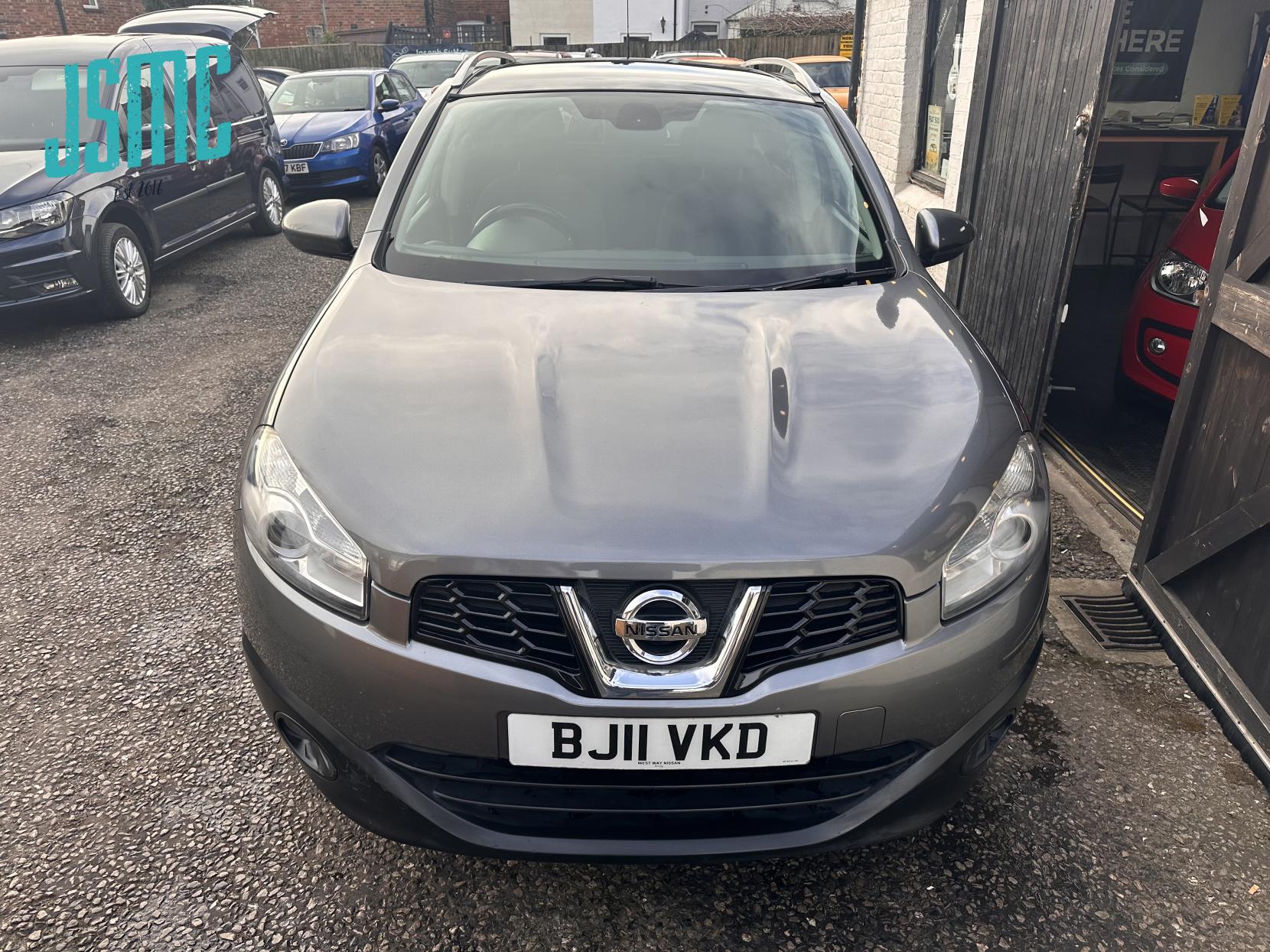 Nissan Qashqai 1.5 dCi n-tec SUV 5dr Diesel Manual 2WD Euro 5 (110 ps)