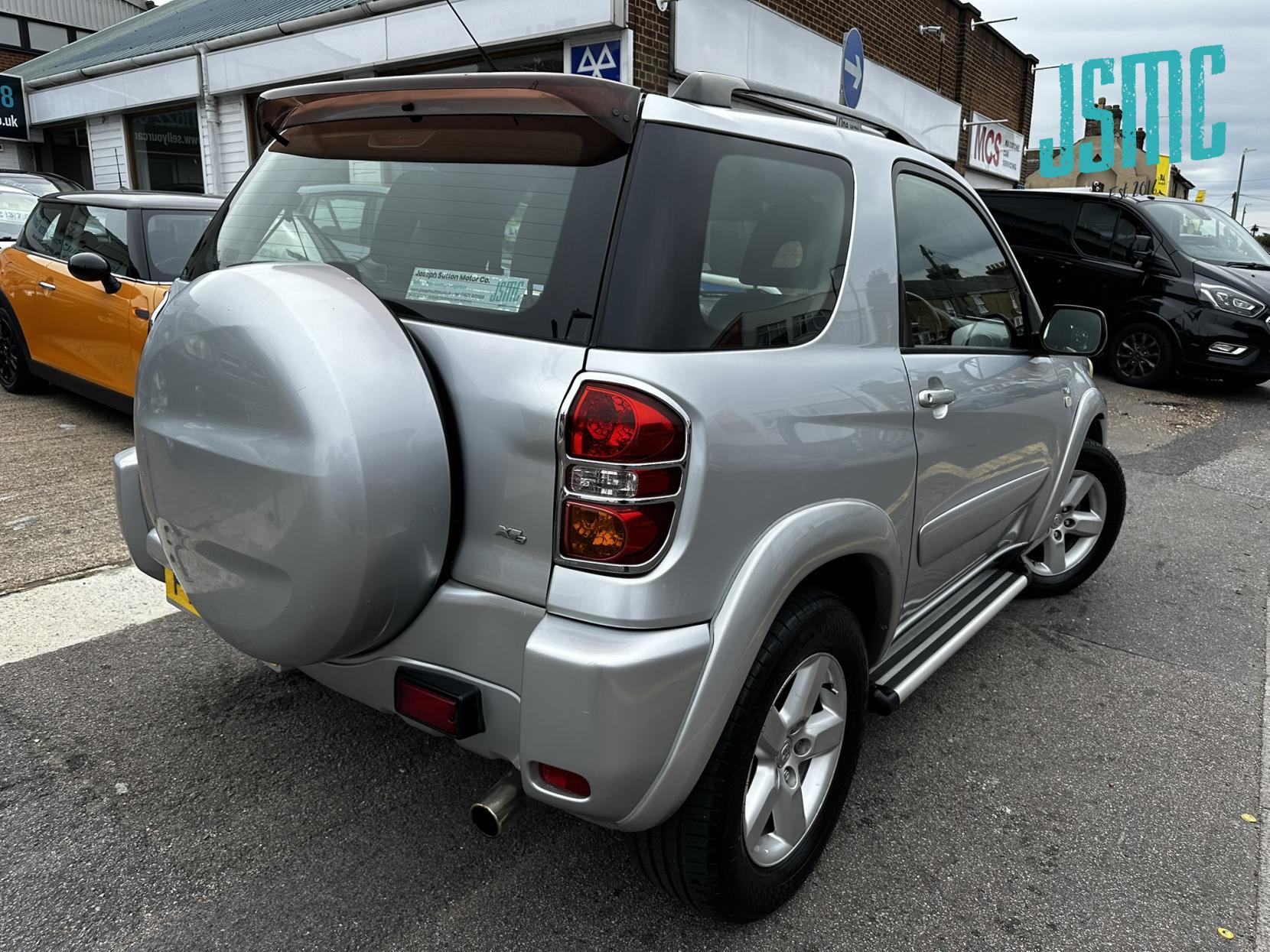 Toyota RAV4 2.0 VVT-i XT3 SUV 3dr Petrol Automatic 4WD (218 g/km, 147 bhp)