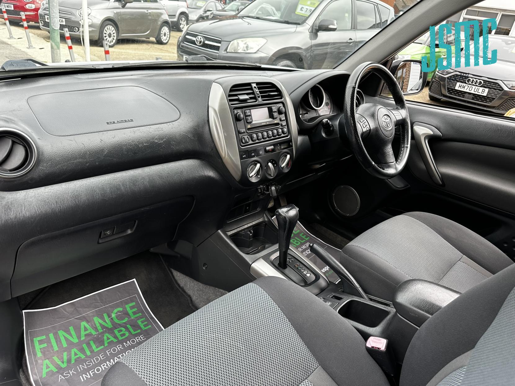 Toyota RAV4 2.0 VVT-i XT3 SUV 3dr Petrol Automatic 4WD (218 g/km, 147 bhp)