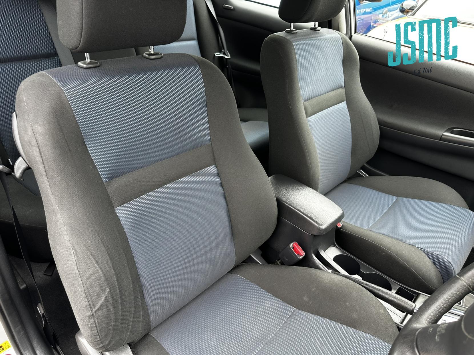 Toyota Corolla 1.6 VVT-i T3 Hatchback 3dr Petrol Automatic (190 g/km, 109 bhp)