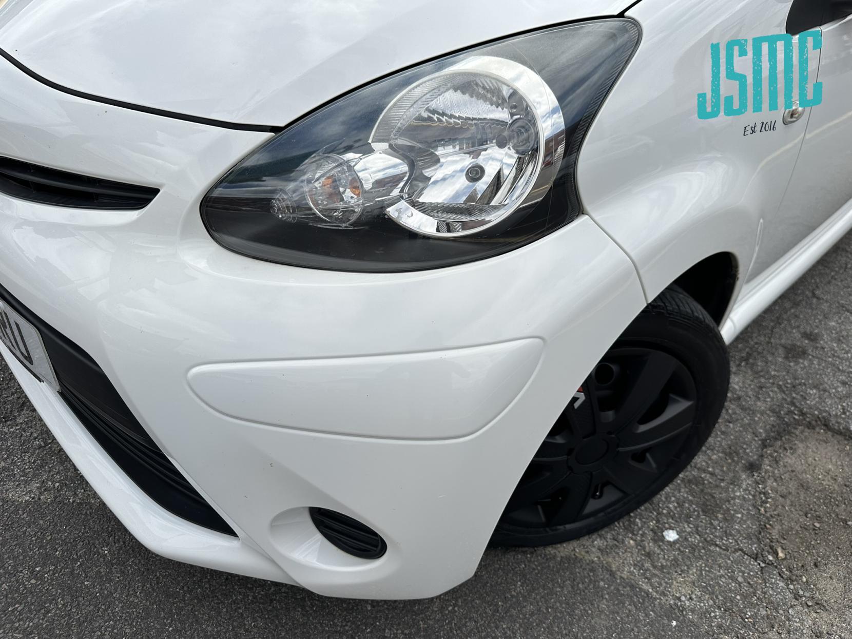 Toyota AYGO 1.0 VVT-i Ice Hatchback 5dr Petrol MultiMode Euro 5 (67 ps)