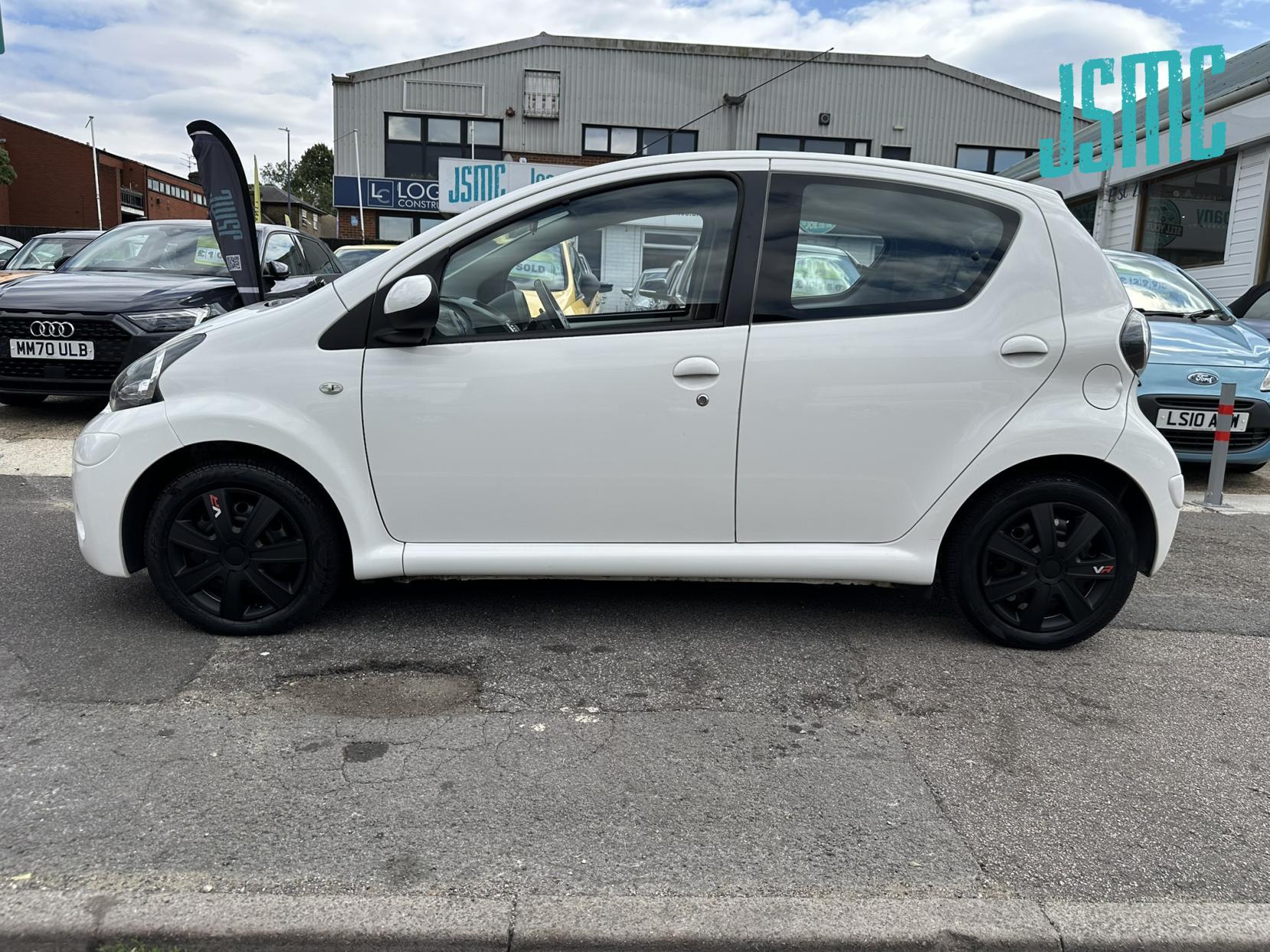 Toyota AYGO 1.0 VVT-i Ice Hatchback 5dr Petrol MultiMode Euro 5 (67 ps)