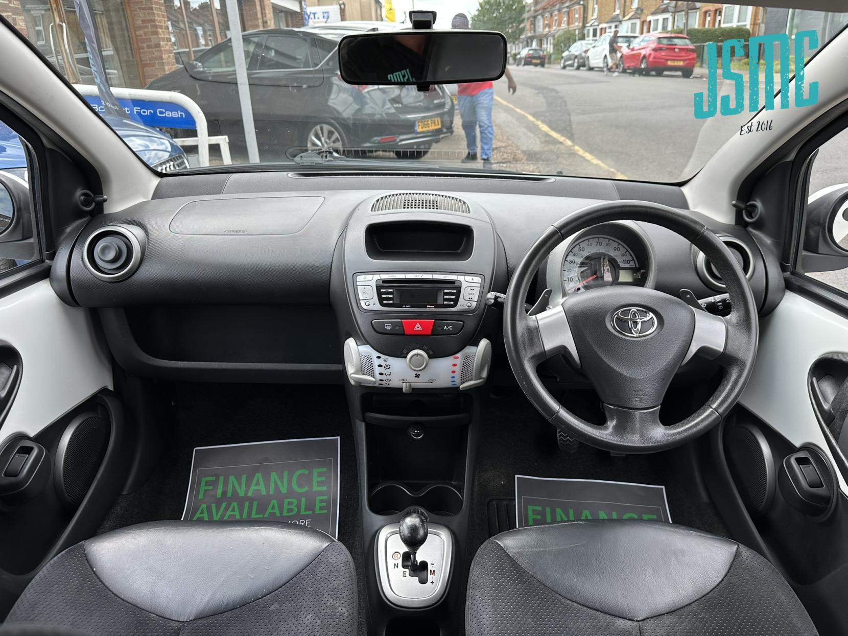 Toyota AYGO 1.0 VVT-i Ice Hatchback 5dr Petrol MultiMode Euro 5 (67 ps)