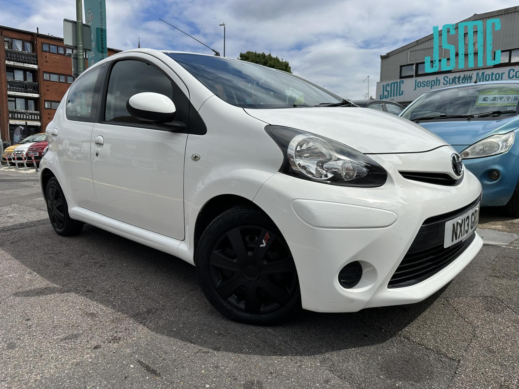 Toyota AYGO 1.0 VVT-i Ice Hatchback 5dr Petrol MultiMode Euro 5 (67 ps)