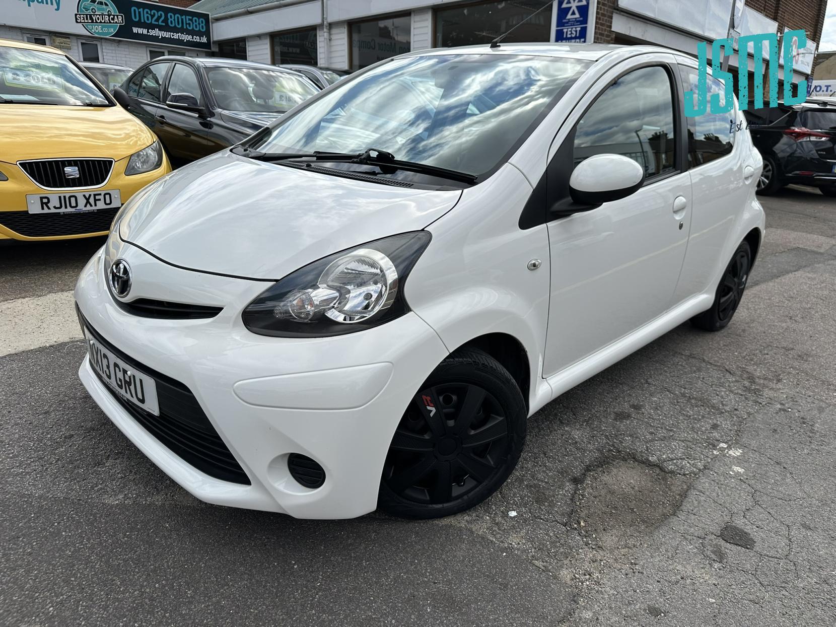 Toyota AYGO 1.0 VVT-i Ice Hatchback 5dr Petrol MultiMode Euro 5 (67 ps)