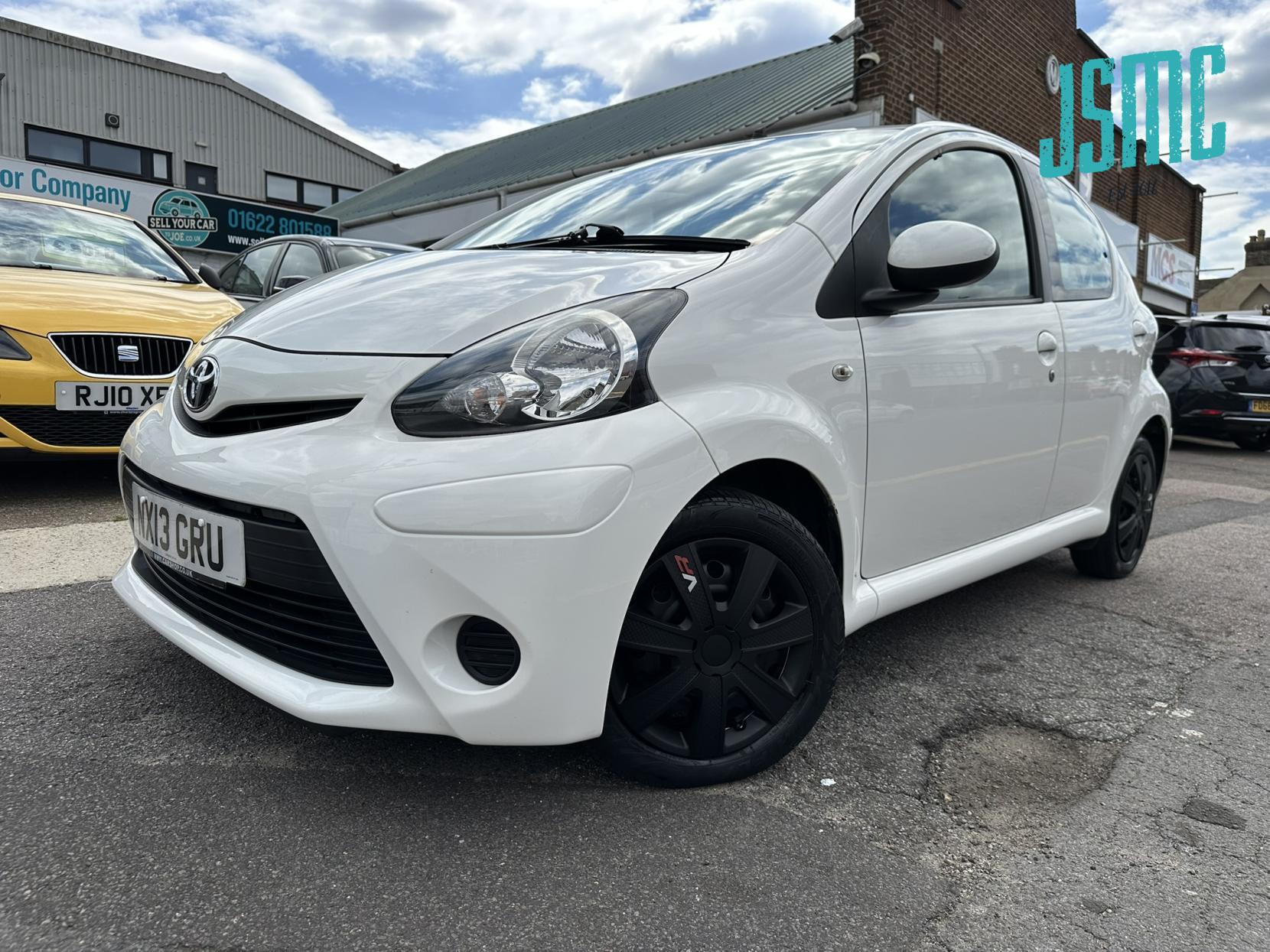 Toyota AYGO 1.0 VVT-i Ice Hatchback 5dr Petrol MultiMode Euro 5 (67 ps)