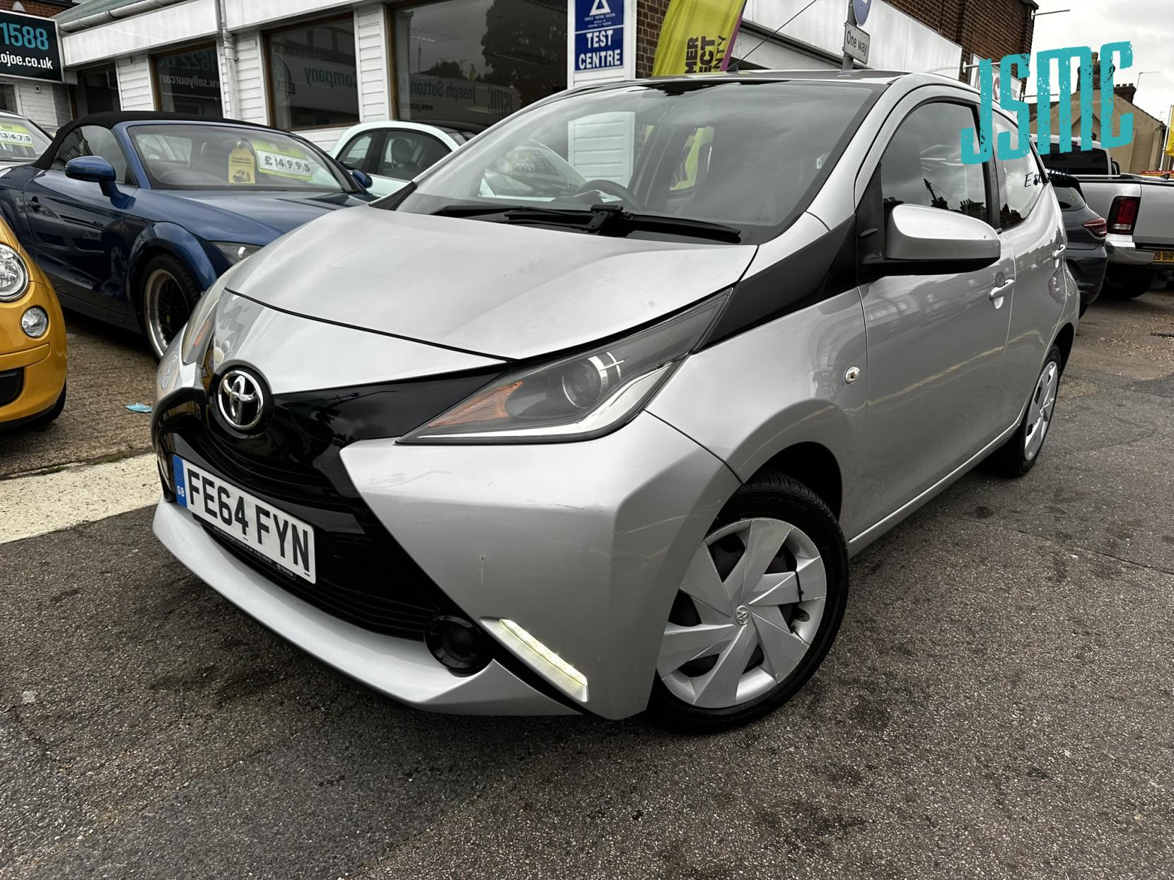 Toyota AYGO 1.0 VVT-i x-play Hatchback 5dr Petrol Manual Euro 5 Euro 5 (68 ps)