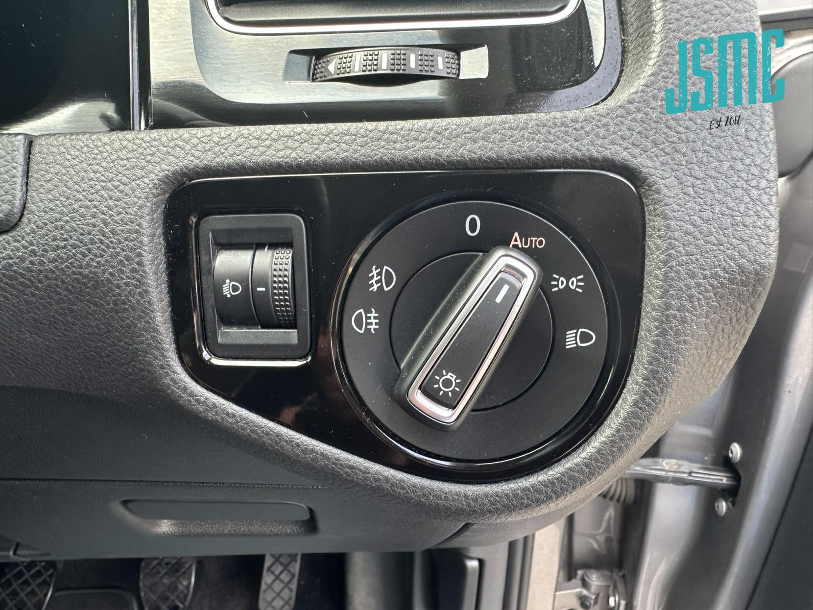 Volkswagen Golf 1.4 TSI BlueMotion Tech ACT GT Hatchback 5dr Petrol Manual Euro 6 (s/s) (150 ps)