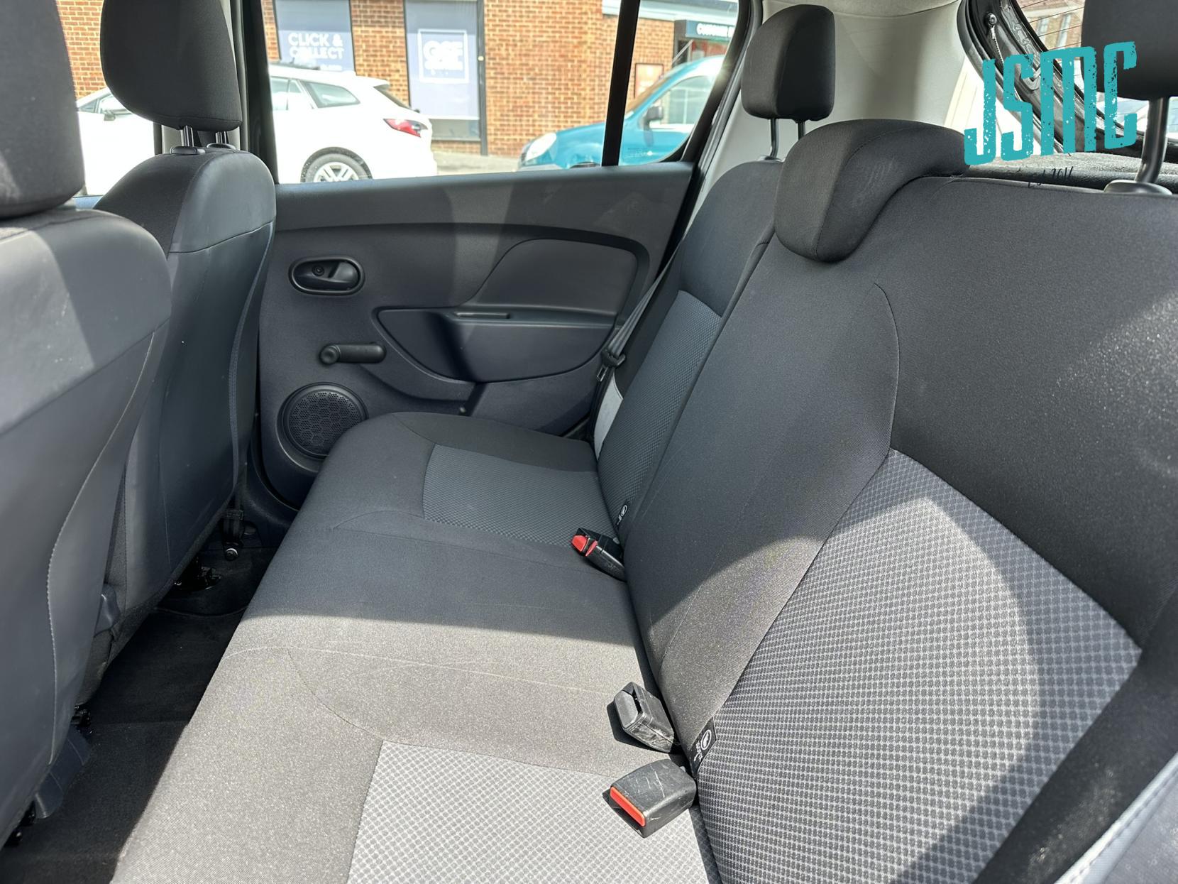 Dacia Sandero 0.9 TCe Ambiance Hatchback 5dr Petrol Manual Euro 6 (s/s) (90 ps)