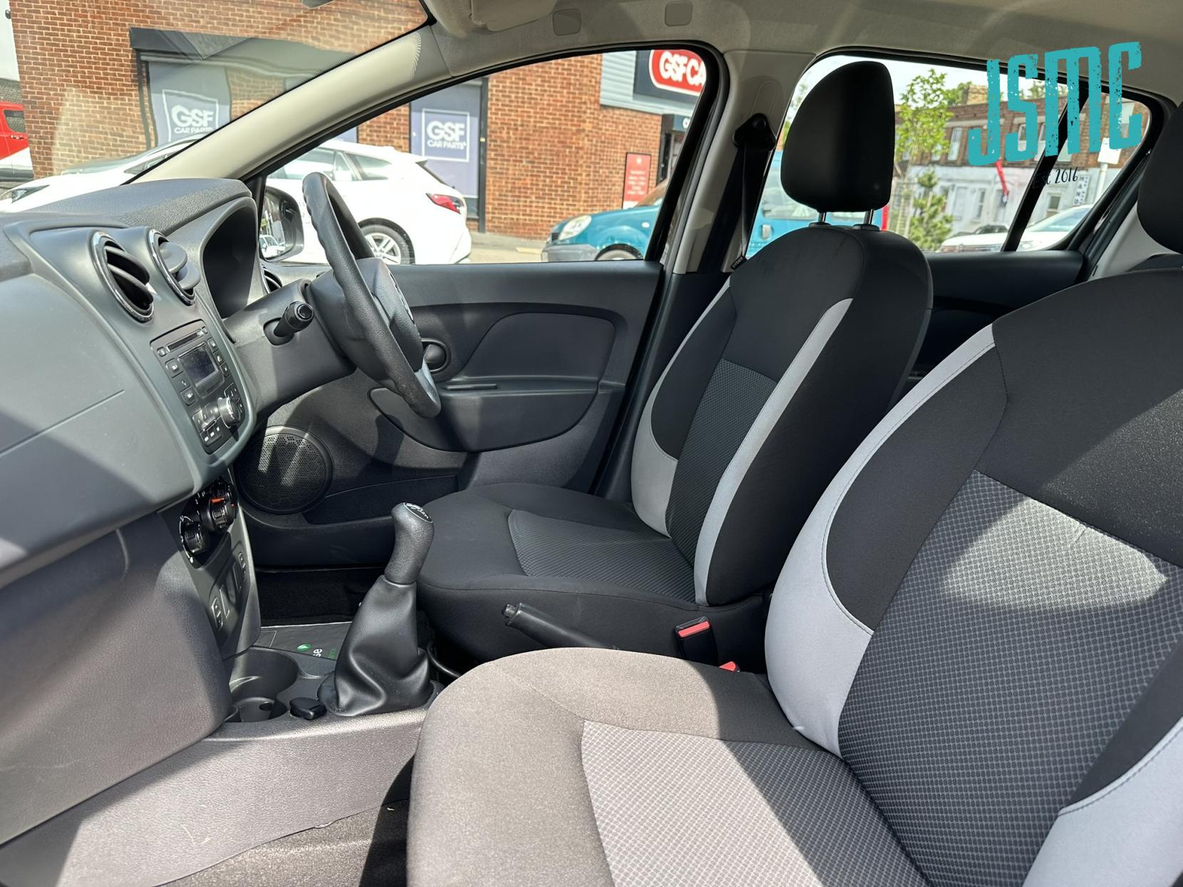 Dacia Sandero 0.9 TCe Ambiance Hatchback 5dr Petrol Manual Euro 6 (s/s) (90 ps)