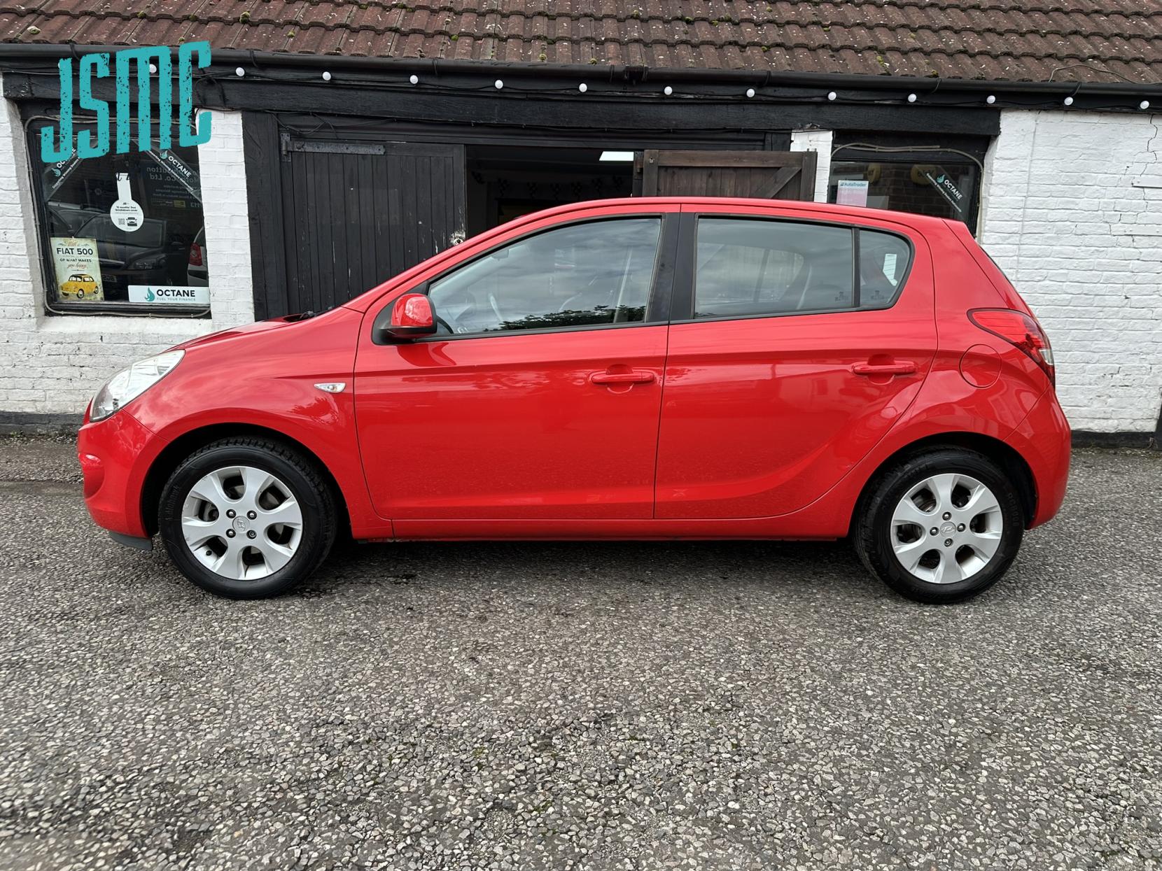 Hyundai i20 1.2 Comfort Hatchback 5dr Petrol Manual Euro 4 (77 bhp)