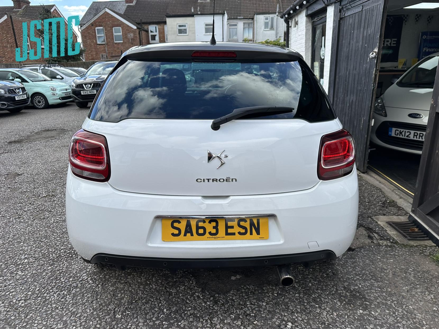 Citroen DS3 1.6 VTi DStyle Plus Hatchback 3dr Petrol Manual Euro 5 (120 ps)