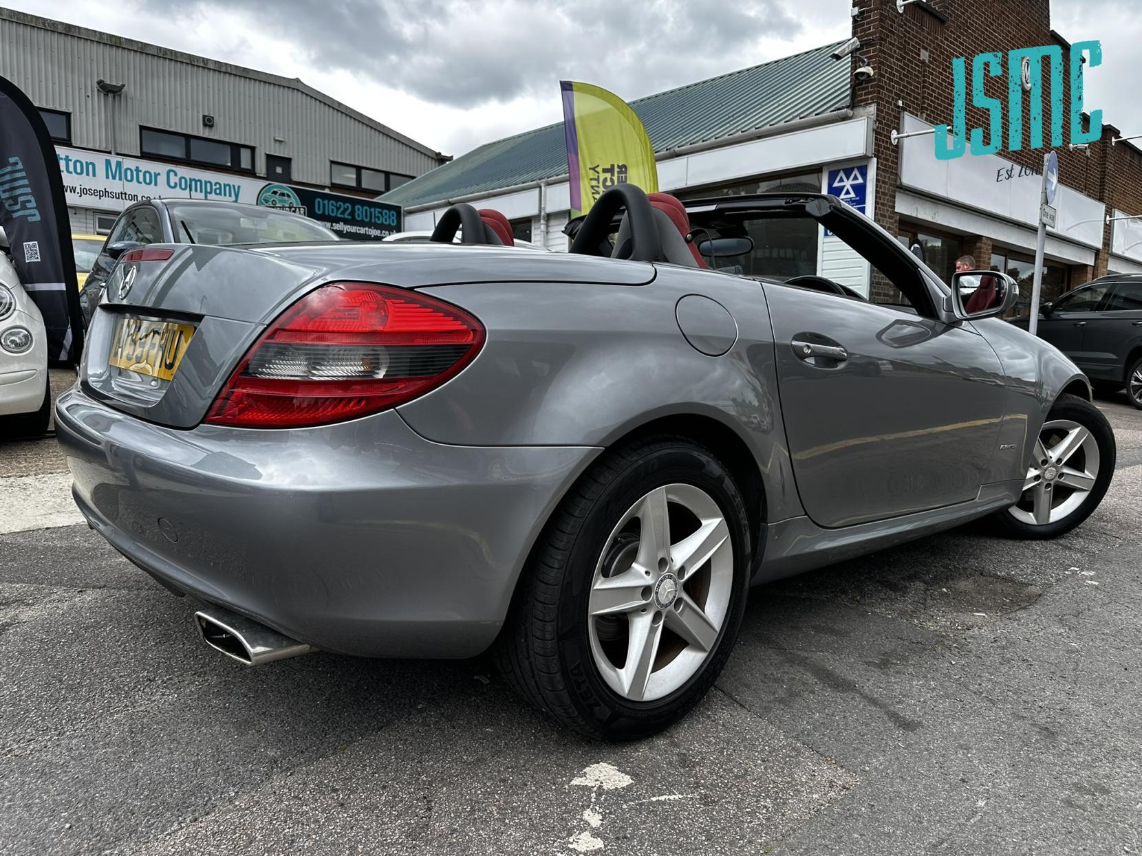 Mercedes-Benz SLK 1.8 SLK200K Convertible 2dr Petrol Tiptronic Euro 4 (184 ps)