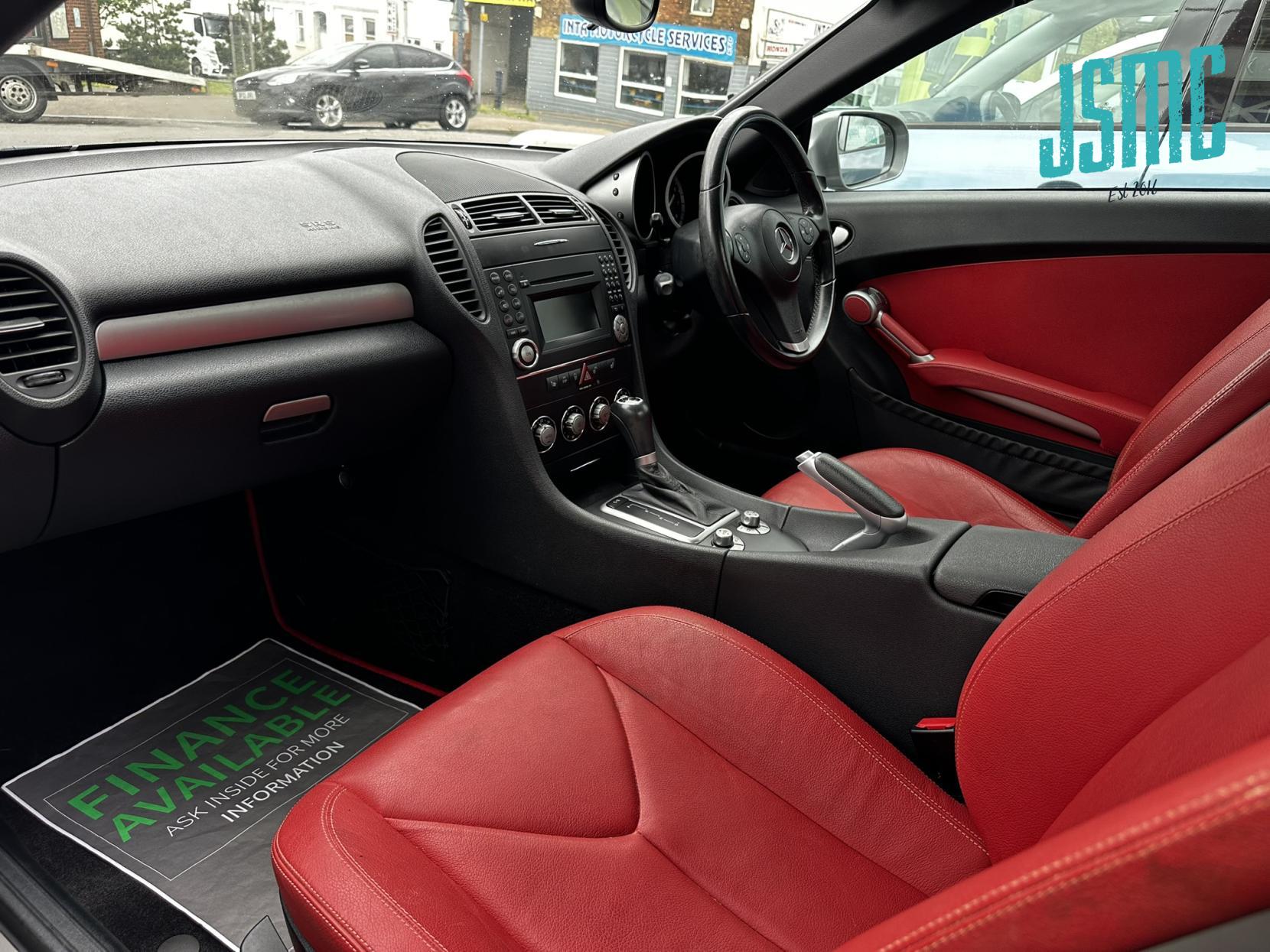 Mercedes-Benz SLK 1.8 SLK200K Convertible 2dr Petrol Tiptronic Euro 4 (184 ps)