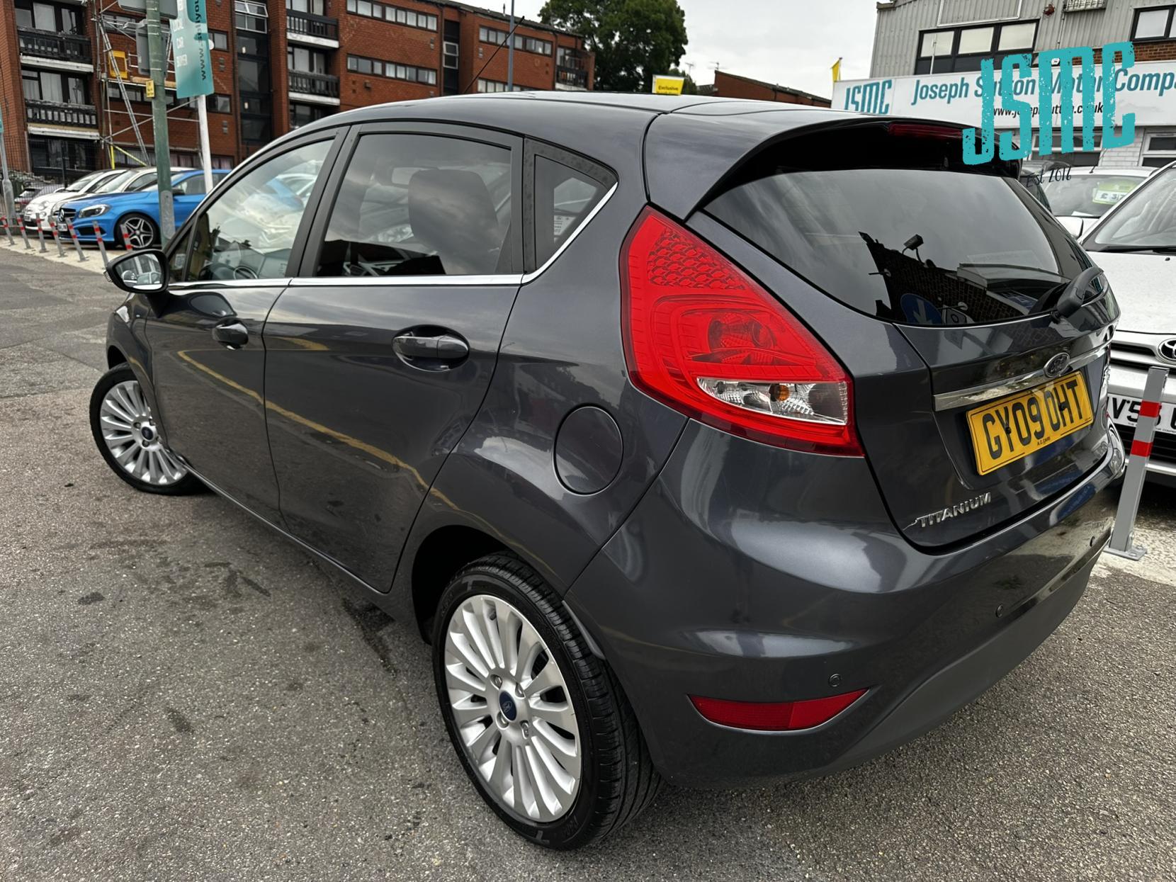 Ford Fiesta 1.4 Titanium Hatchback 5dr Petrol Manual (133 g/km, 94 bhp)