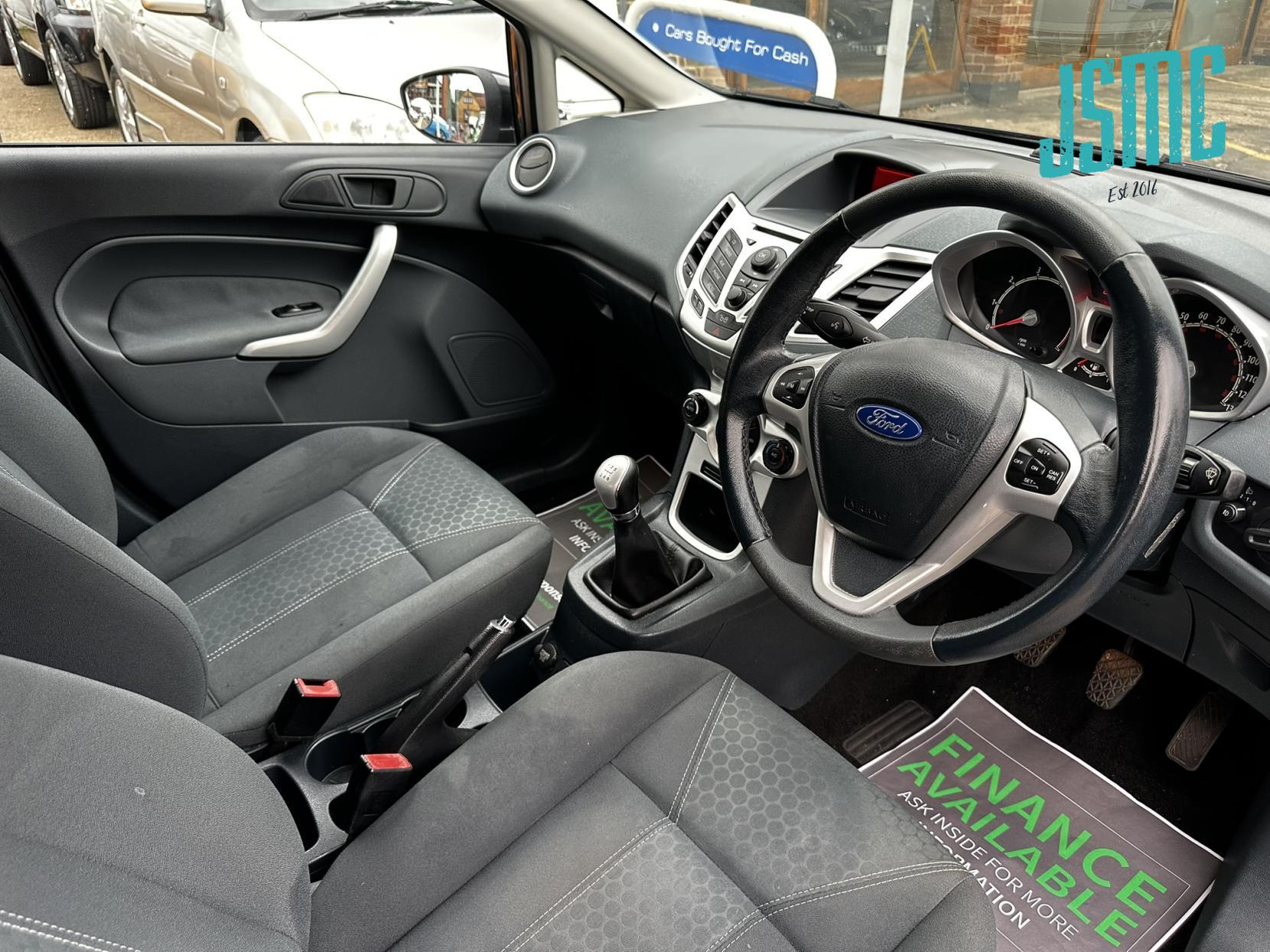 Ford Fiesta 1.4 Titanium Hatchback 5dr Petrol Manual (133 g/km, 94 bhp)