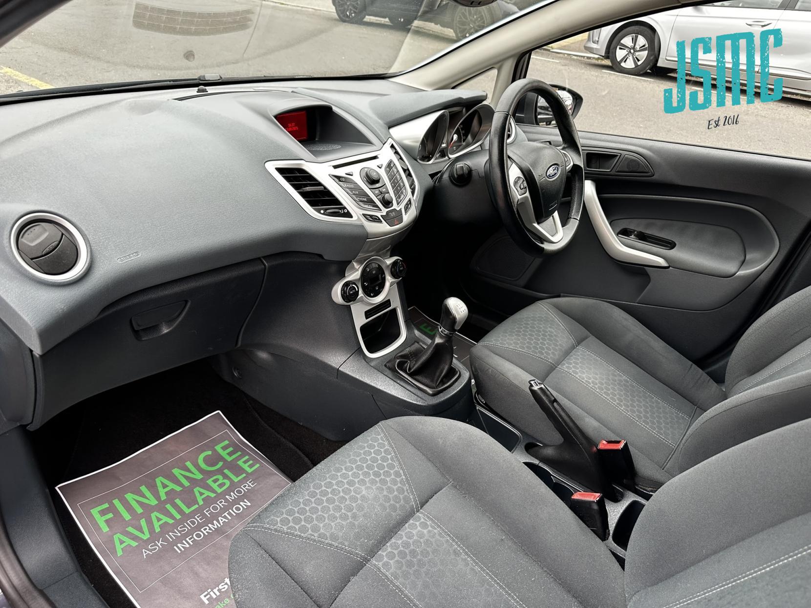 Ford Fiesta 1.4 Titanium Hatchback 5dr Petrol Manual (133 g/km, 94 bhp)