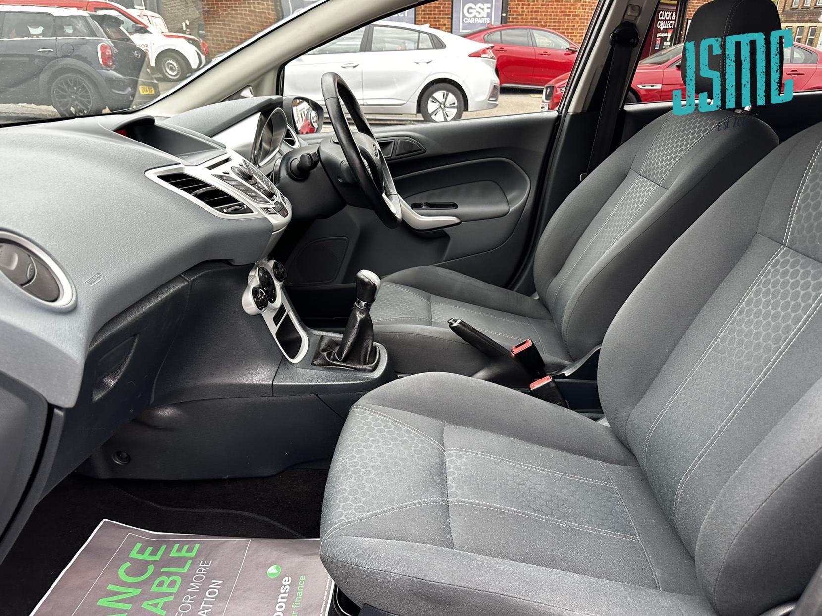 Ford Fiesta 1.4 Titanium Hatchback 5dr Petrol Manual (133 g/km, 94 bhp)
