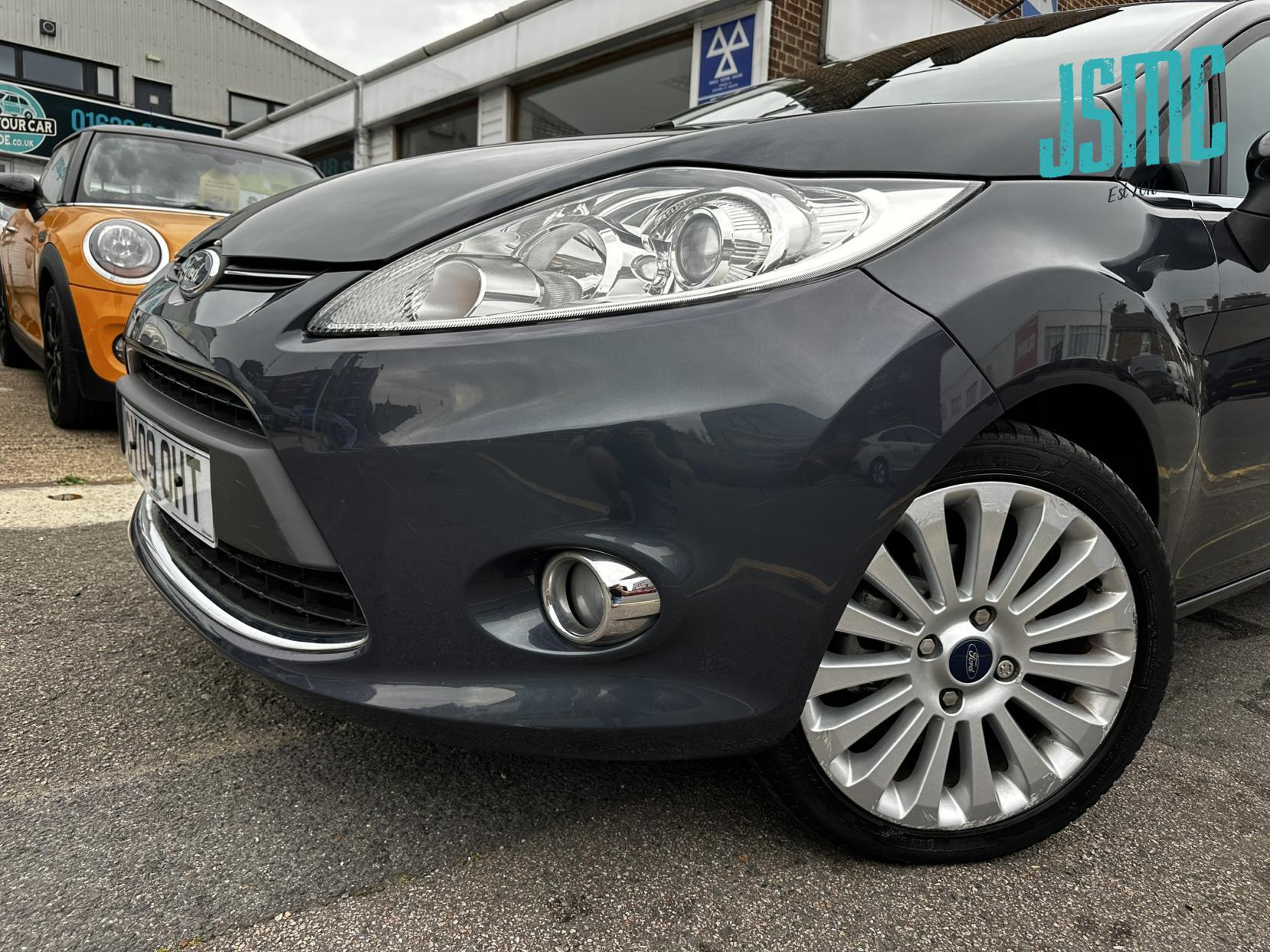 Ford Fiesta 1.4 Titanium Hatchback 5dr Petrol Manual (133 g/km, 94 bhp)