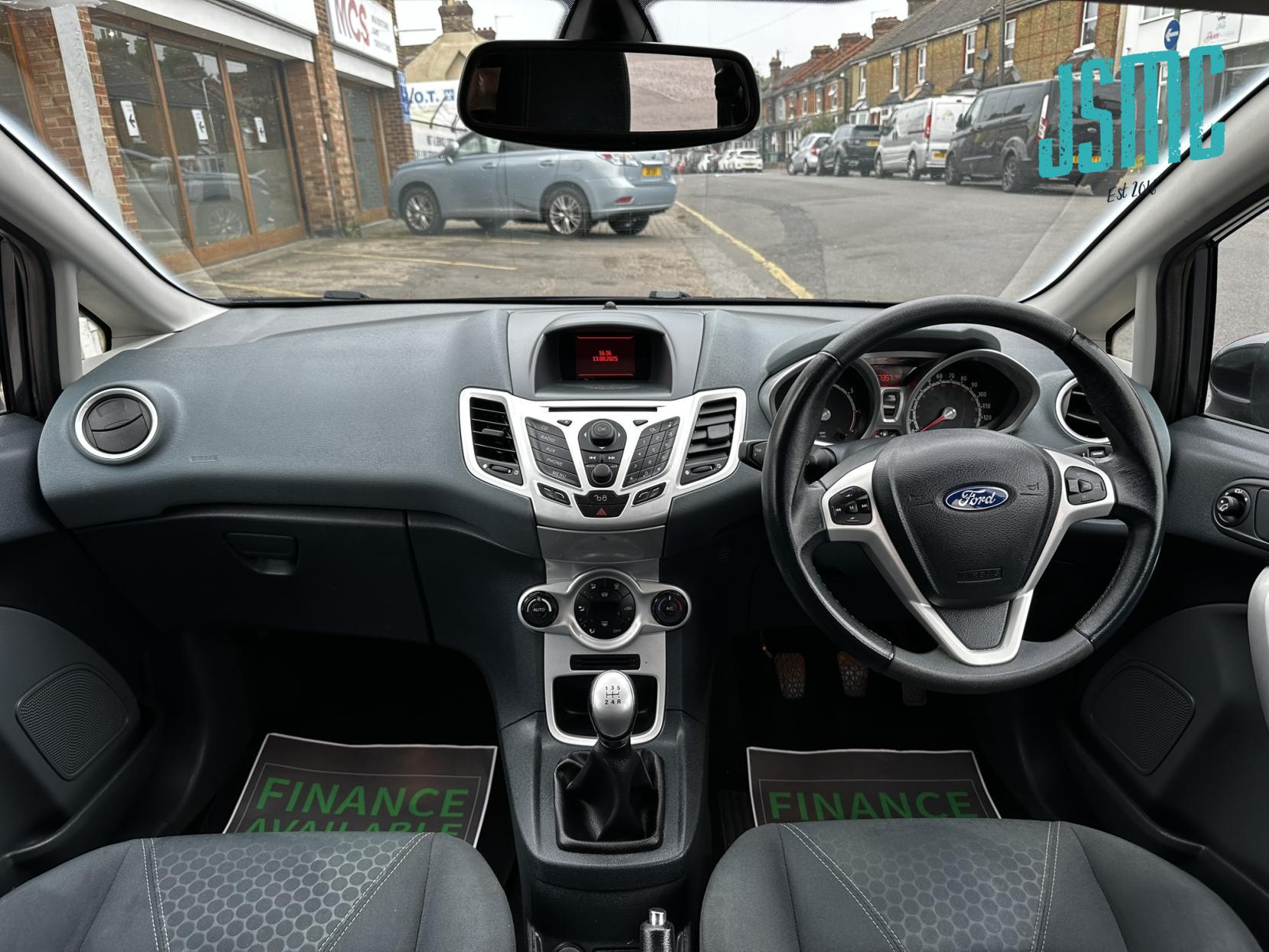 Ford Fiesta 1.4 Titanium Hatchback 5dr Petrol Manual (133 g/km, 94 bhp)