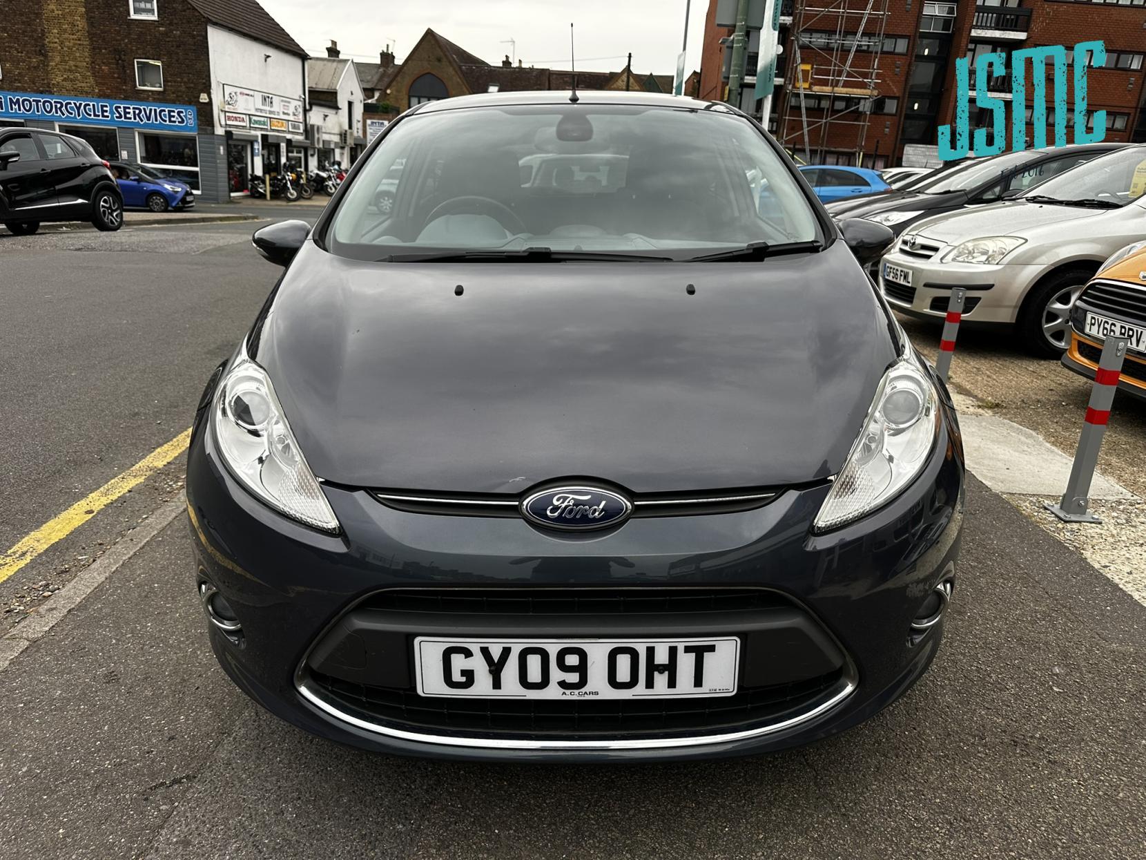 Ford Fiesta 1.4 Titanium Hatchback 5dr Petrol Manual (133 g/km, 94 bhp)