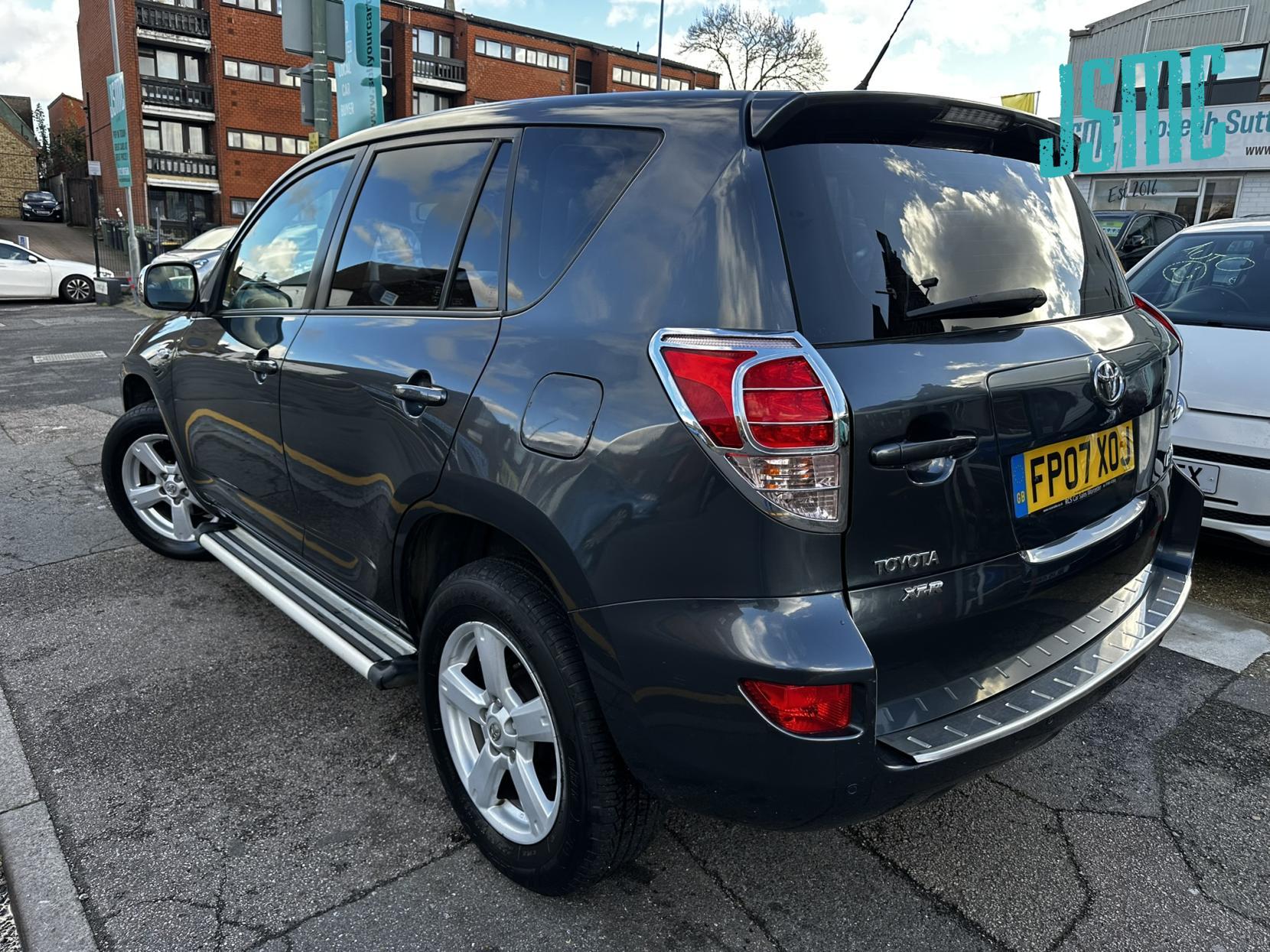 Toyota RAV4 2.0 XT-R SUV 5dr Petrol Automatic 4WD (212 g/km, 150 bhp)