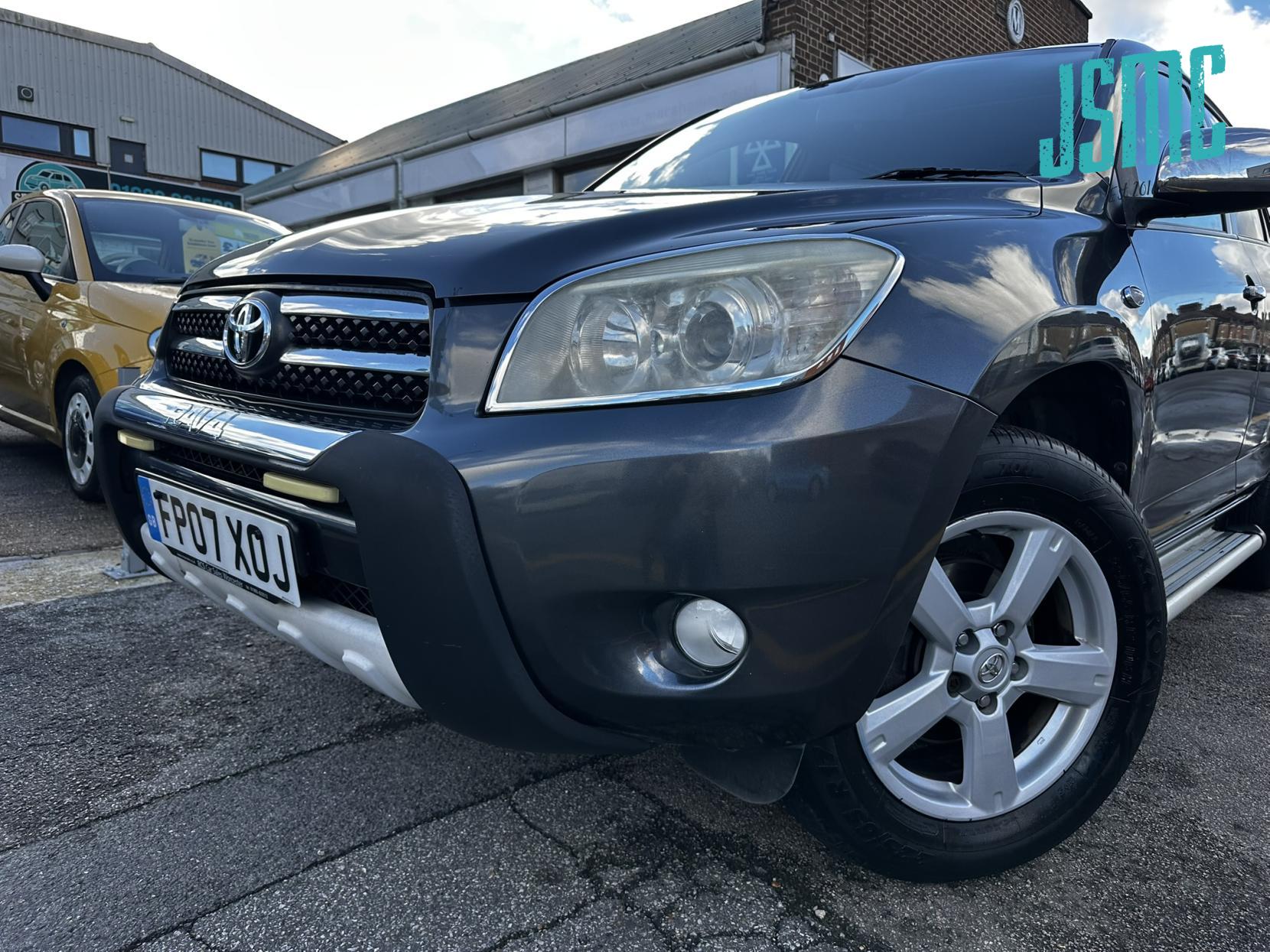 Toyota RAV4 2.0 XT-R SUV 5dr Petrol Automatic 4WD (212 g/km, 150 bhp)