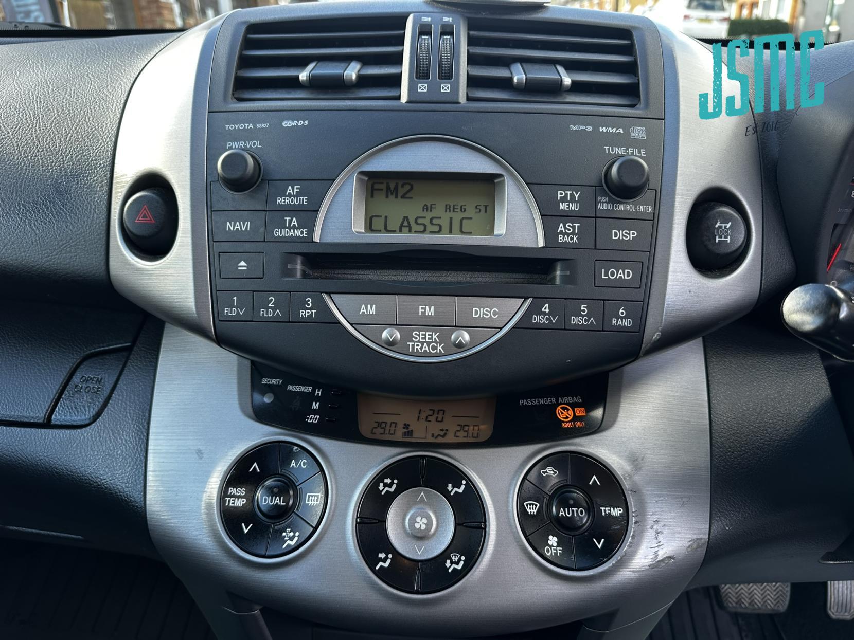 Toyota RAV4 2.0 XT-R SUV 5dr Petrol Automatic 4WD (212 g/km, 150 bhp)