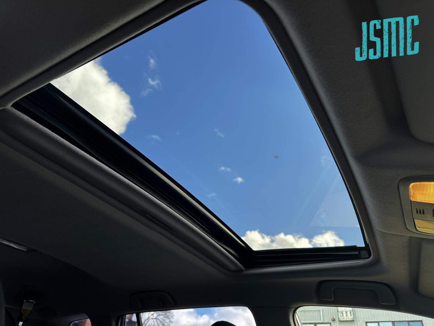 Toyota RAV4 2.0 XT-R SUV 5dr Petrol Automatic 4WD (212 g/km, 150 bhp)