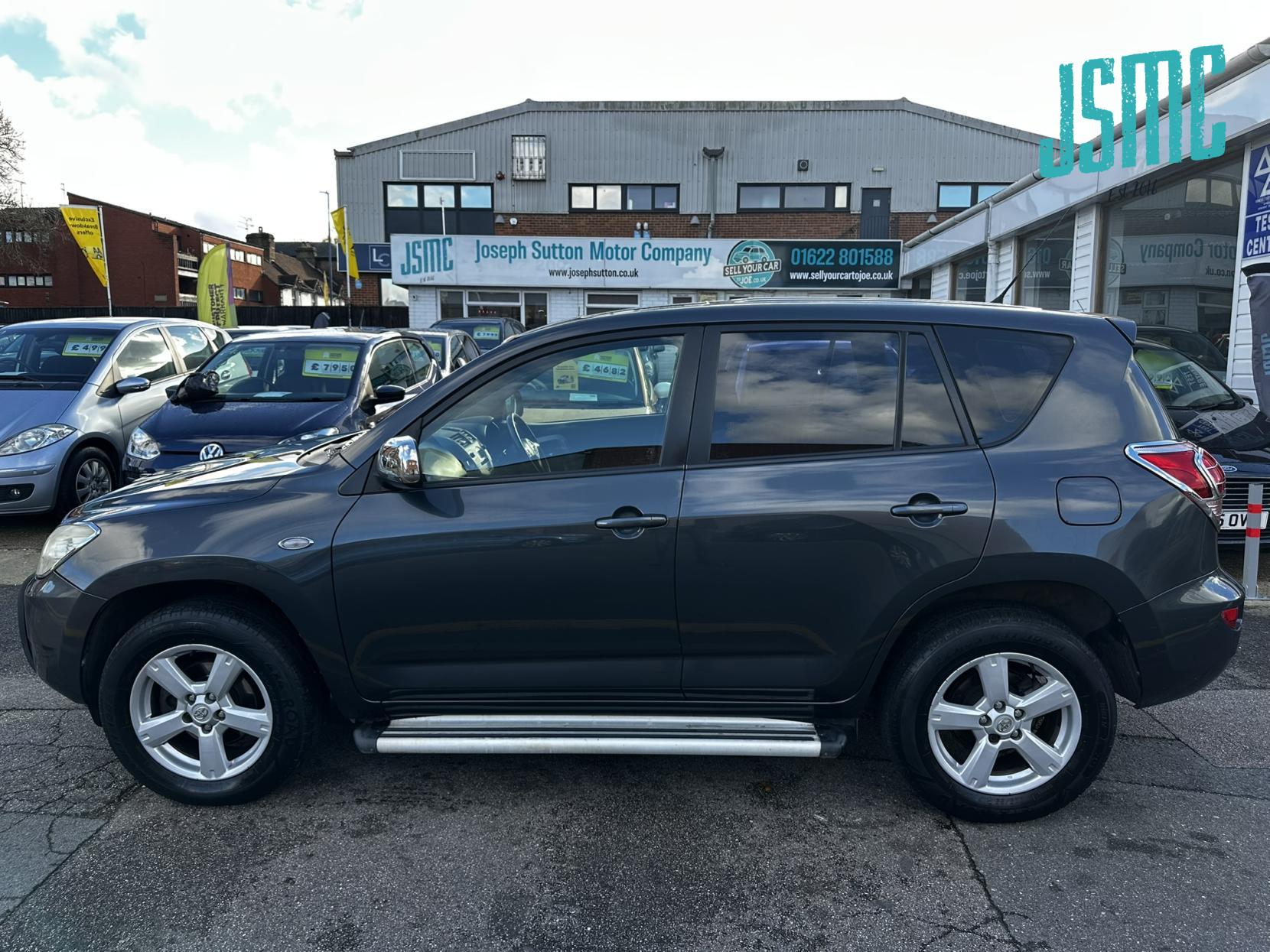 Toyota RAV4 2.0 XT-R SUV 5dr Petrol Automatic 4WD (212 g/km, 150 bhp)